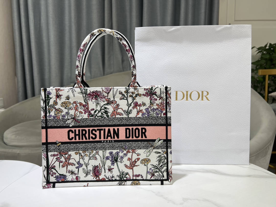 Dior Book Tote Handbags Tote Bags 2023 Replica
 White Embroidery