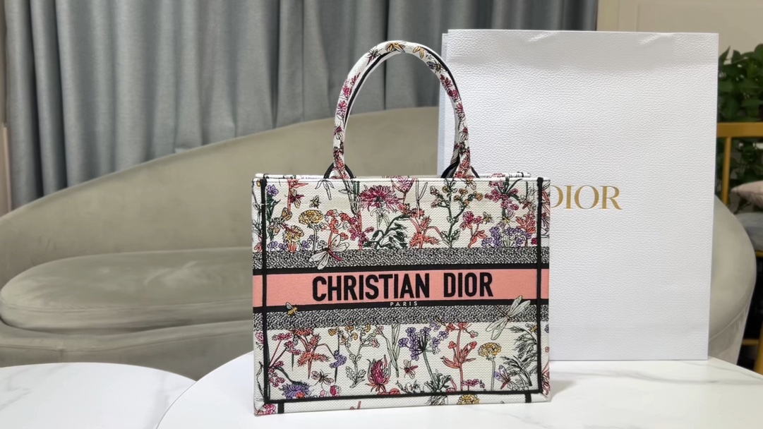 from China 2023 
 Dior Book Tote Handbags Tote Bags White Embroidery
