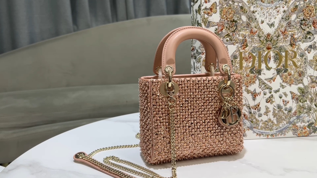 Dior Lady Di Micro Bag Embroidered Beading Blush Pink, 17 x 15 x 7 cm