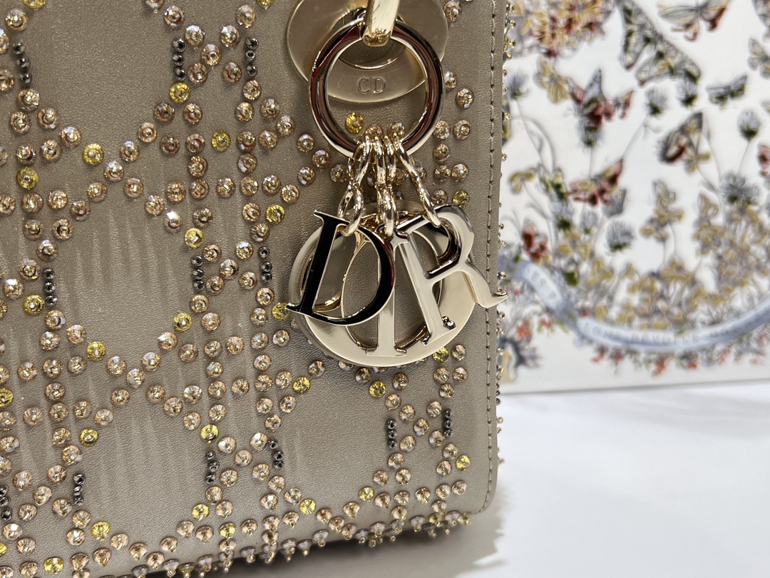 Dior Three grid hand-beaded Princess Diana bag LADY DI, OR handbag