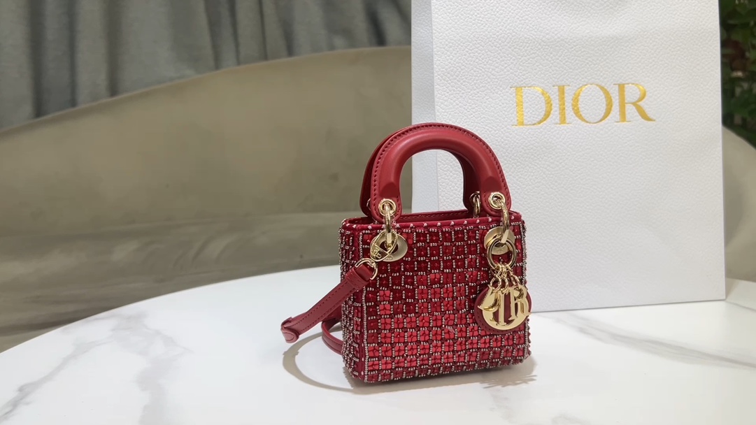 Lady Dior super mini lens red beads, with sheep tendon inside