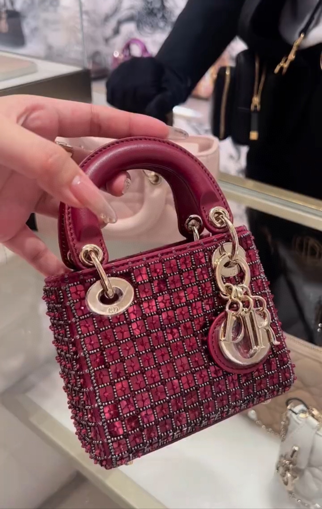 Dior Product _dttqfWOV4mtqNssQDVvICtU3b19I0mn-VmWmx8Q