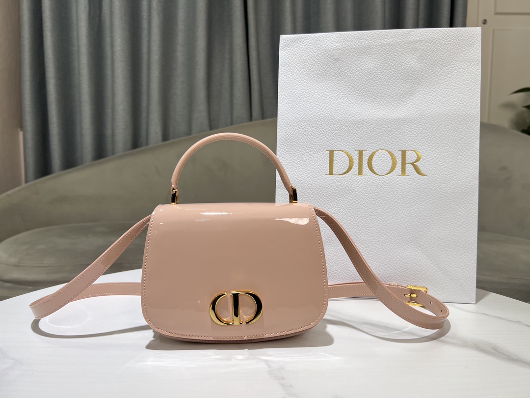 Was ist AAA -Qualität
 Dior Montaigne Avenue Kaufen Taschen Handtaschen Gold Hellrosa Rosa Vintage Rindsleder Lackleder Winterkollektion