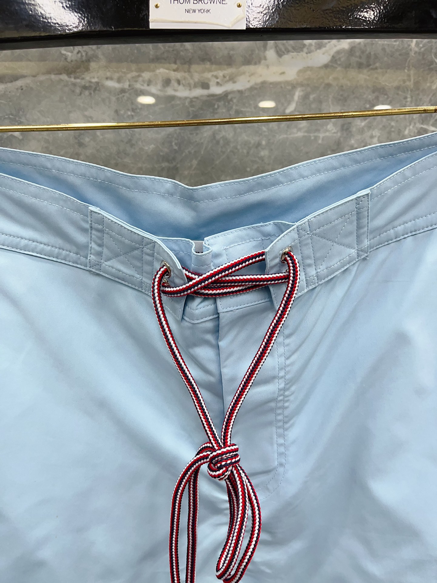 톰브라운 양면 웨빙 비치 쇼츠 40447 Thom Browne Shorts 상세 이미지 2