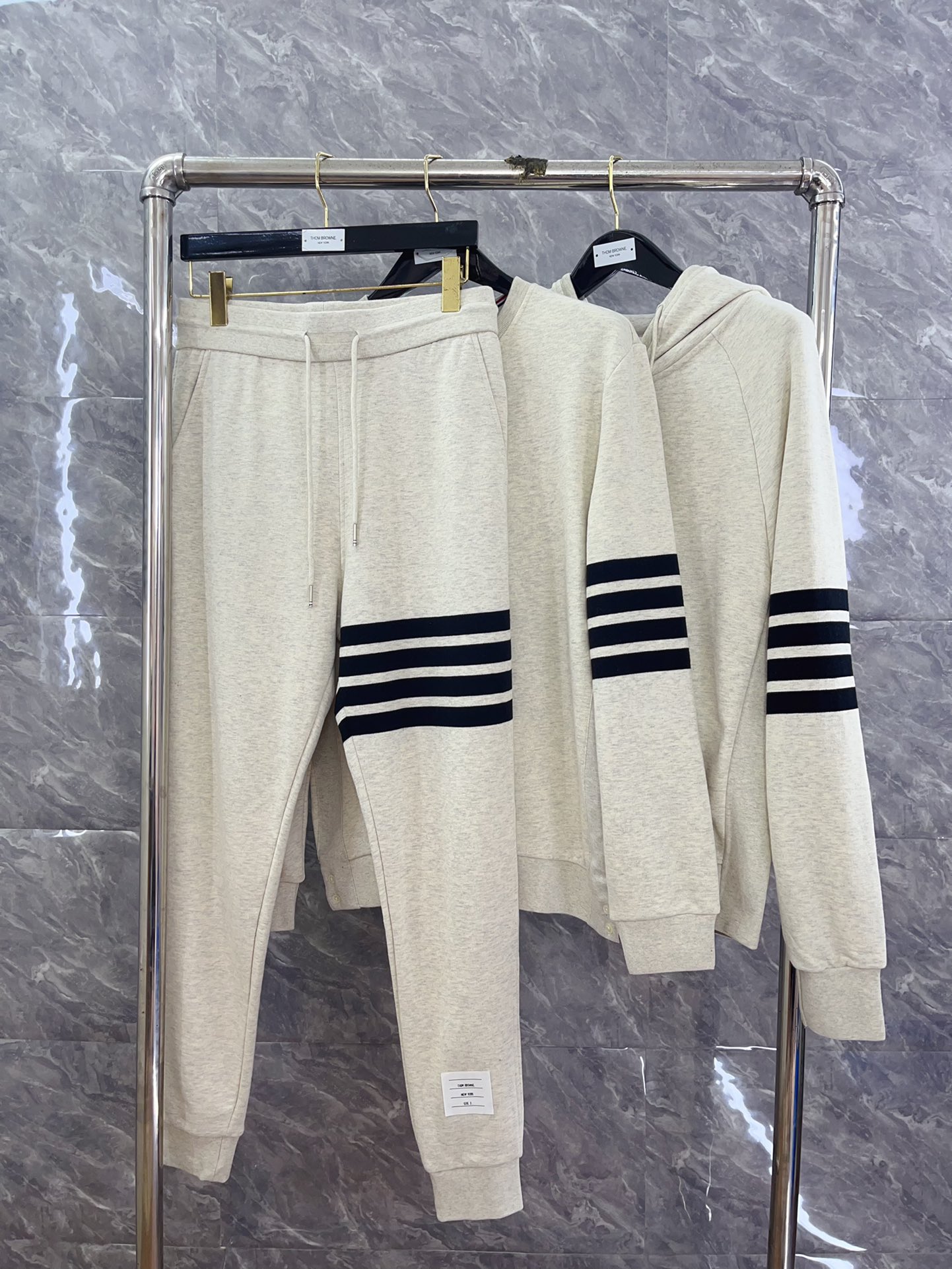 톰브라운 스트라이프 오버핏 세트업 40559