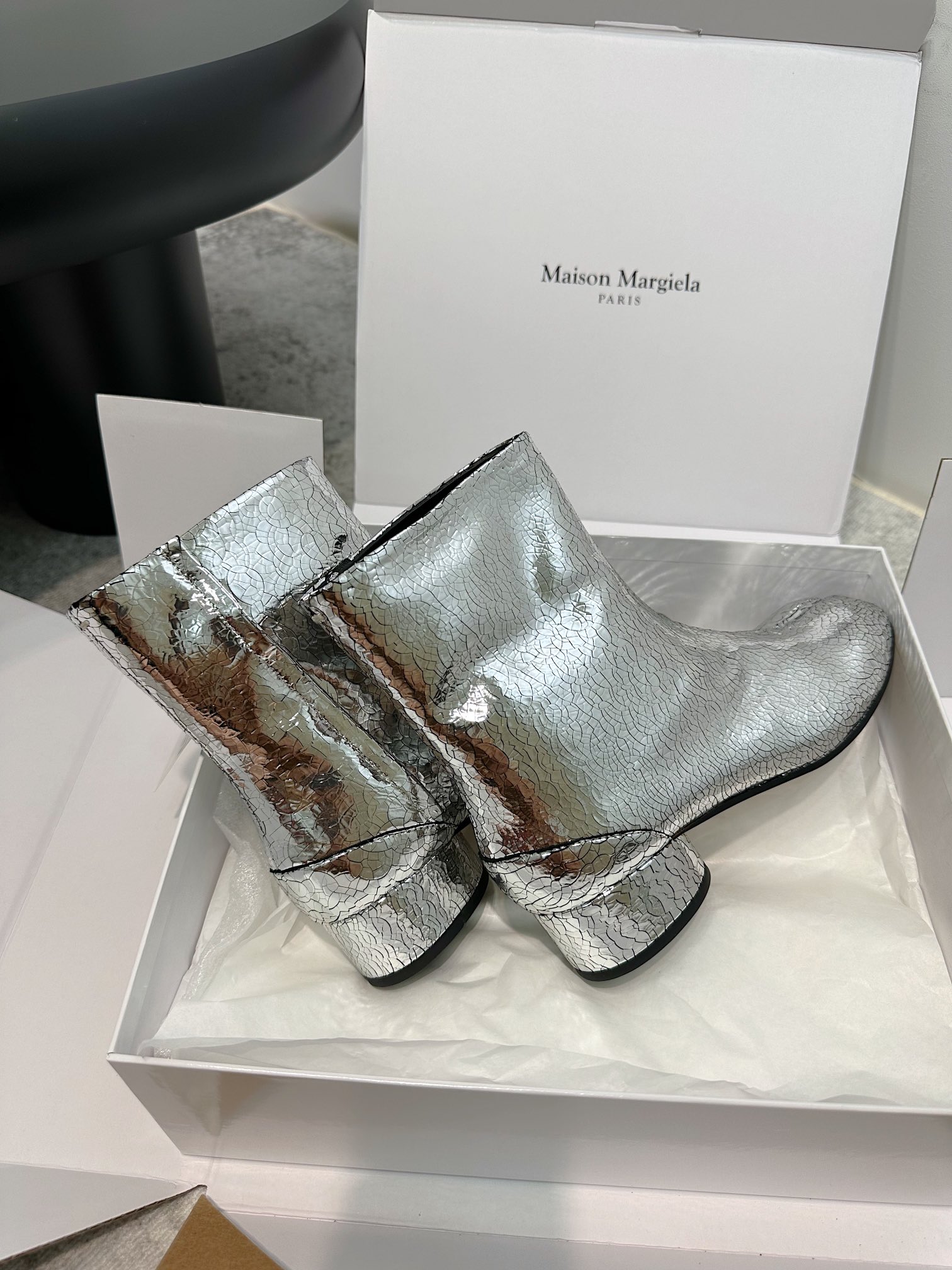 Maison Margiela Classic Luxury Leather Shoe Loafer Ref.3B3EAC55 8