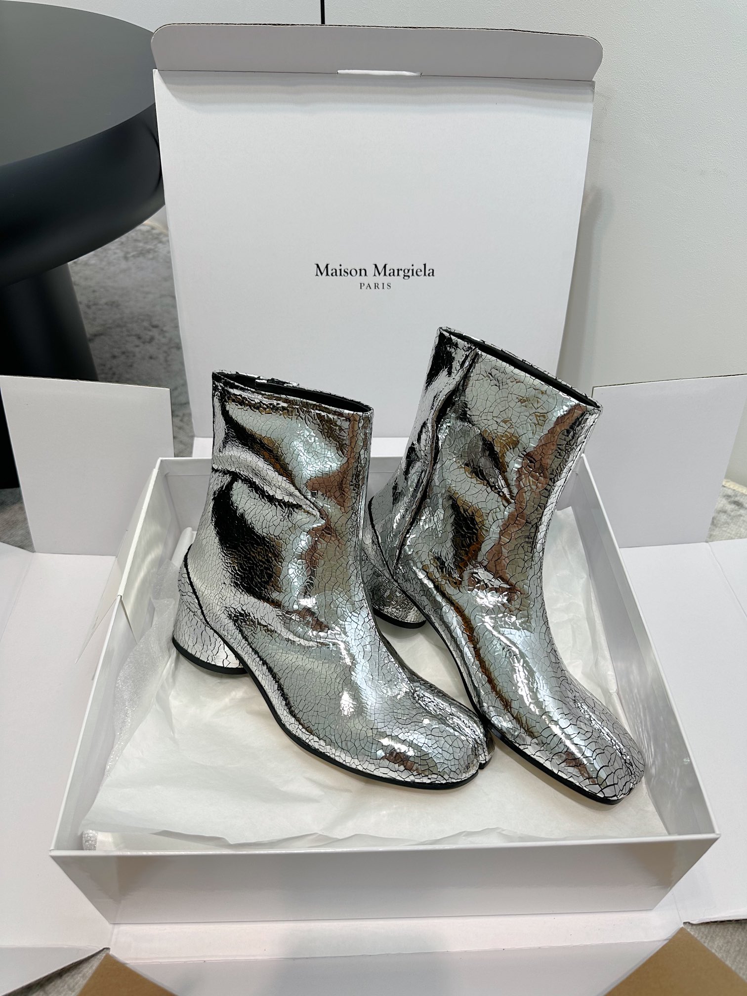 Maison Margiela Classic Luxury Leather Shoe Loafer Ref.3B3EAC55 4