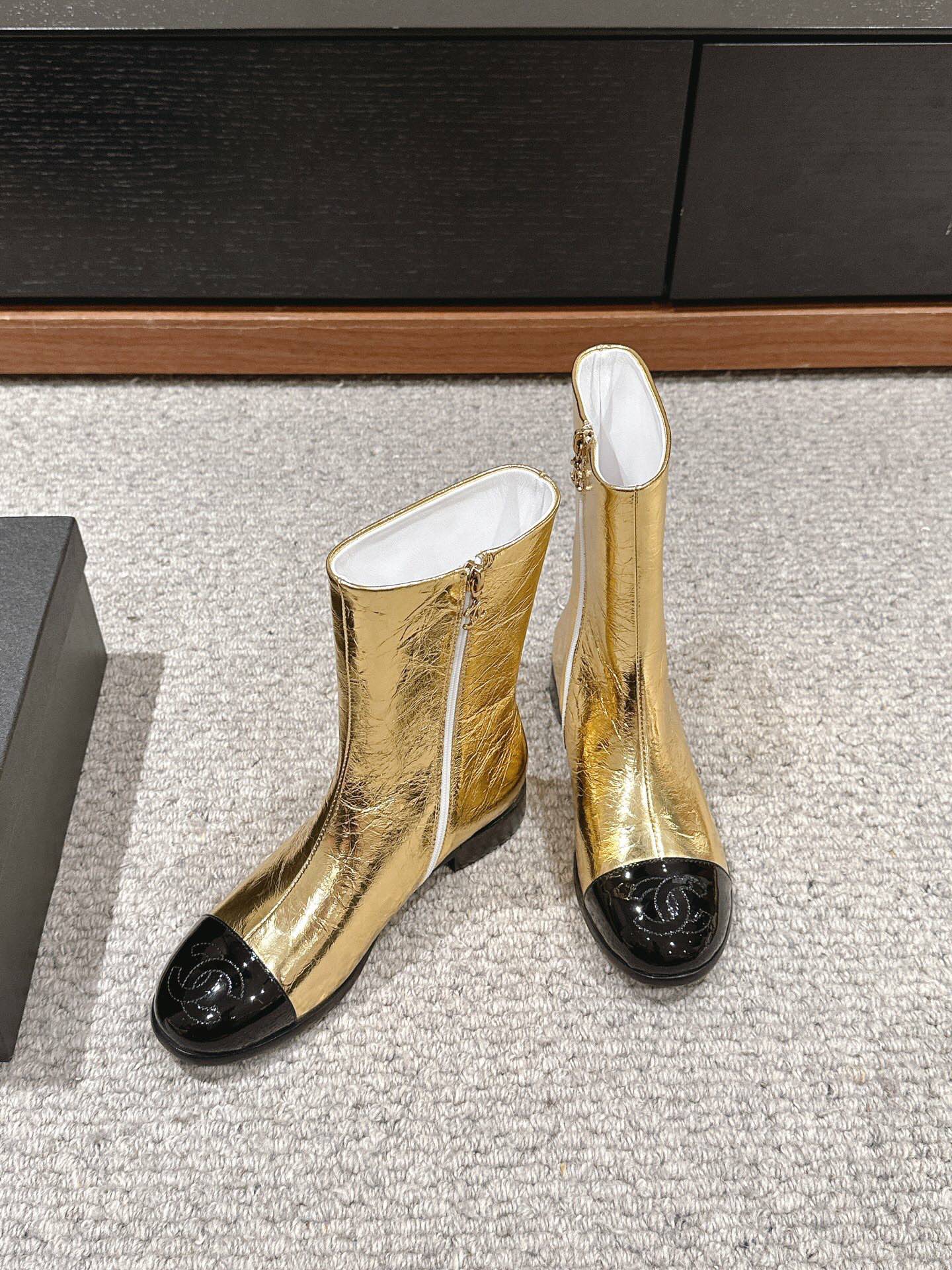 Chanel Haute Couture Classic Luxury Leather Shoe Loafer Shoes 2