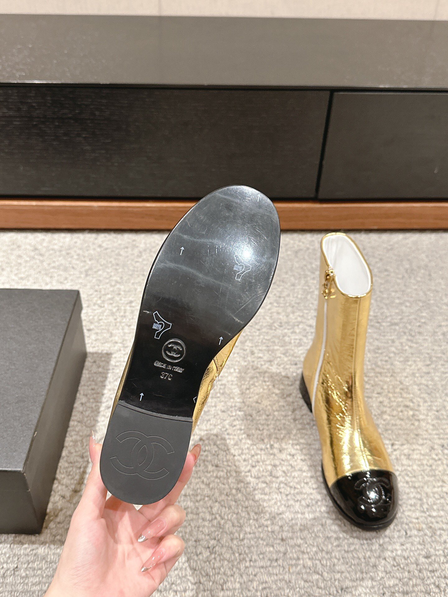 Chanel Haute Couture Classic Luxury Leather Shoe Loafer Shoes 9