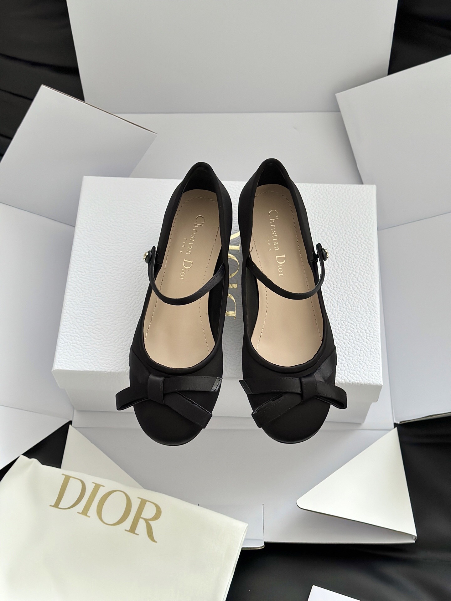Dior D-Lovely Mary Janes con Lazo, Elegancia y Confort para el Día a Día
