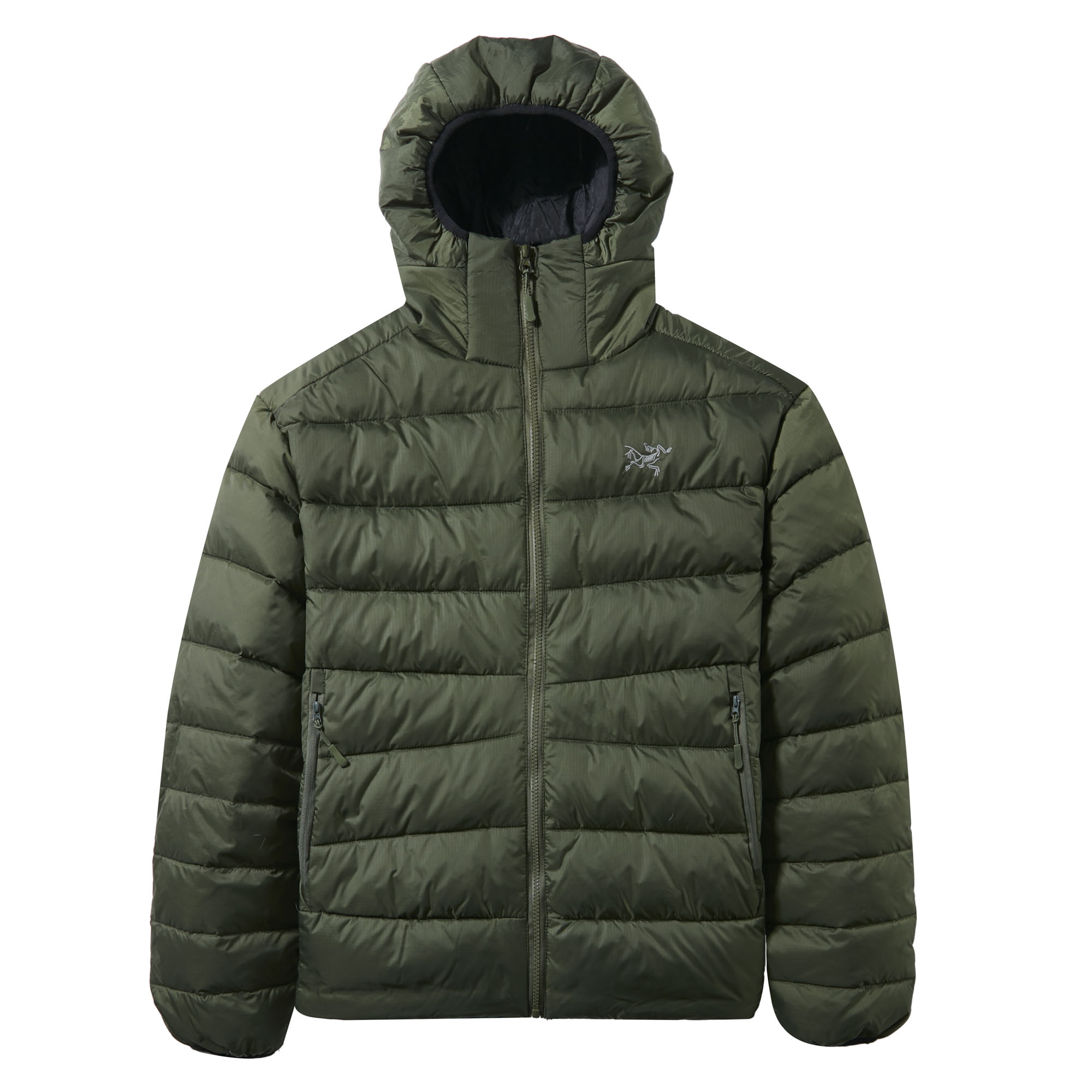 💰330
Arc’teryx 始祖鸟24新款Thorium Hoody连帽羽绒服
（冬季户外防风防水加厚男士连帽立领羽绒服外套）

始祖鸟羽绒服户外界中的第一品牌！！
🐦家排骨羽绒服”接近百分百💯还原ZP
-面料为30D 100%尼龙面料 非常耐磨 工艺DWR防水涂层 防刮蹭防湿效果极佳！！
海外砖柜专推款！！整件衣服结合独有的3D立体裁剪版型超合体，再加上此系列款式户外+运动+休闲设计理念上身效果绝对的OK到手可以体验手感,90白鸭绒，蓬松度爆炸，蓬松度800（普通羽绒服的国标为160克），一件过冬！
-鸟家的帽型做的非常好，很有型，包裹感强。帽子可调节 户外头、耳保暖不再怕！拉链拉高可以挡住鼻子以下，口鼻保温效果非常好。专业户外品牌你永远不要担心保暖问题，针对极寒天气他也是NO.1！
-整体衣服评价 连帽羽绒用途多样，耐磨且保暖，可作为冬季中间层衣物，也可以单独穿着 男女老少均可驾驭 日常户外随意搭
内层优质羽绒和Coreloft合成保暖材料。这款拼接设计流线型，口袋隐藏设计周到贴心  外层手感柔软有质感，感觉像棉质布料；
线大牌工厂代工出厂原版五金辅料做工精细无可否认经典印花手臂刺绣LOGO标志上身舒适帅气，保暖度超好！细节用料都非常讲究，显示了设计极致的用心制作！！

颜色：幽雾绿，黑金色
尺码：S M L XL
 
温馨'提示:手工平铺测量，误差在1-3cm内属于正常范围