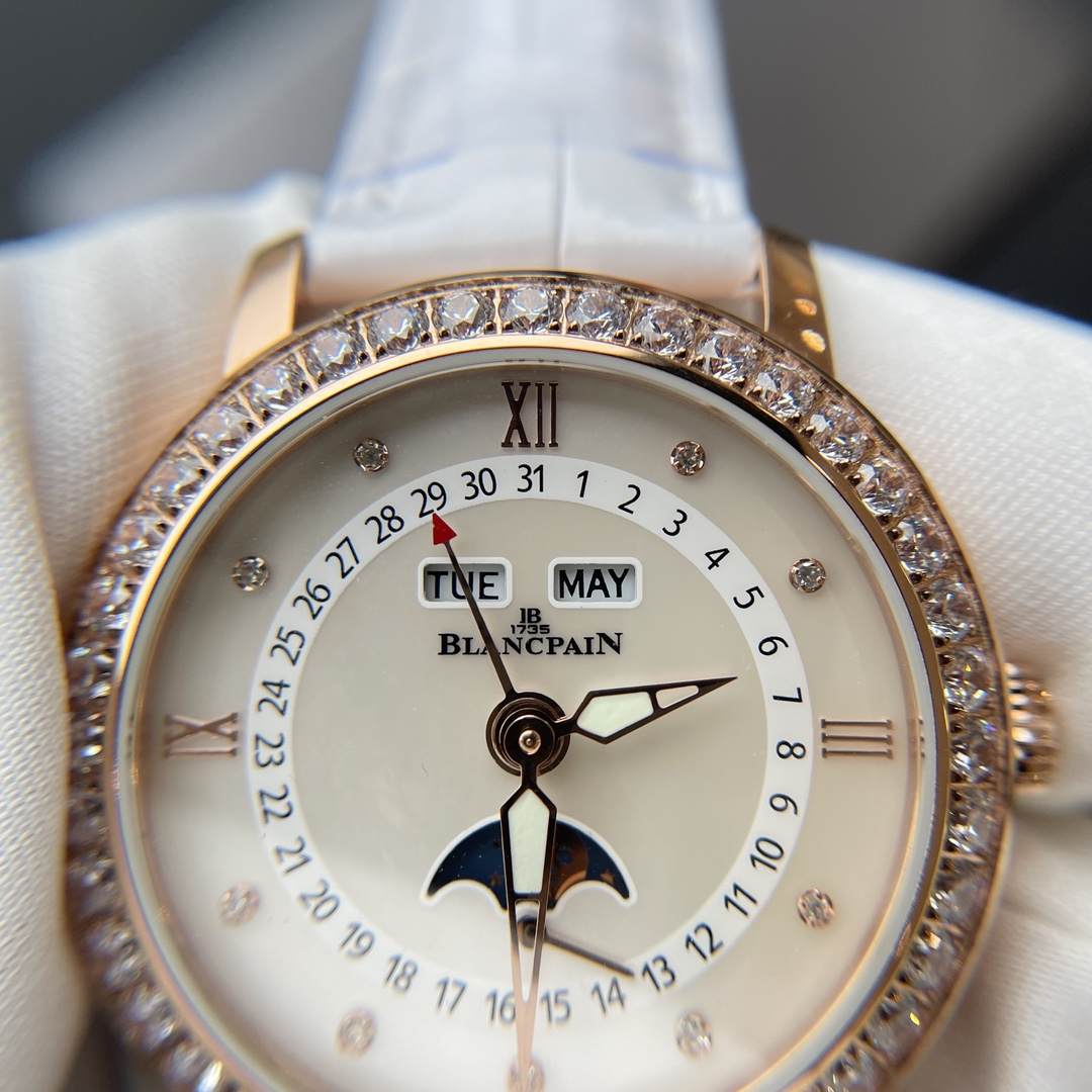 NO:393276,Come and enjoy this watch without any blind spots!  Super beautiful willow leaf needle!  Stopwatch with jb logo!  There are also date and moon phase functions!  The feeling of detail is full!  It is said that Blancpain is the most beautiful moon phase!  It's true!  !  !  ,19860909无死角的来欣赏这块手表！ 超美柳叶针！搭配jb logo的秒表！ 还有日期与月相功能！ 细节感整个拉满！ 都说宝珀是最美月相！果真言之其实！！！,,Watch