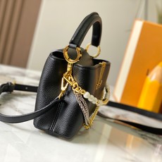 【广州货顶级原版】M28307本款Capucines迷你手袋为细腻Taurillon牛皮革浸染深邃色调, 【广州货顶级原版】M28307本款Capucines迷你手袋为细腻Taurillon牛皮革浸染深邃色调,