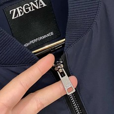 ❤️ ZEGNA 代购级别牛货!2025柜台同步系列 原版五金 面料选用进口聚酯纤维面料,光泽感强, ❤️ ZEGNA 代购级别牛货!2025柜台同步系列 原版五金 面料选用进口聚酯纤维面料,光泽感强,