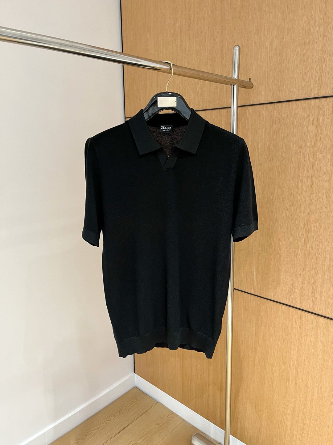 NO:116515,The counter official website will be released simultaneously! All accessories are customized for original products, and the trading company's genuine product orders. High-end custom imported fabrics are extracted from natural plant fibers. They are thinner than ordinary cotton fabrics. They feel soft and comfortable to wear. They are not easy to irritate the skin. The fabric is hygroscopic and breathable. Size: 48-56,,alexander wang19860909专柜官网同步发售！辅料全部原版定制出品,贸易公司真品订单.高级定制进口面料,以天然植物纖維提炼出来,比一般棉织物轻薄 手感柔软,穿着舒适 完全不易有刺激皮肤 面料吸湿性、透气性良好 尺码: 48-56,,alexander wang,Men's clothing