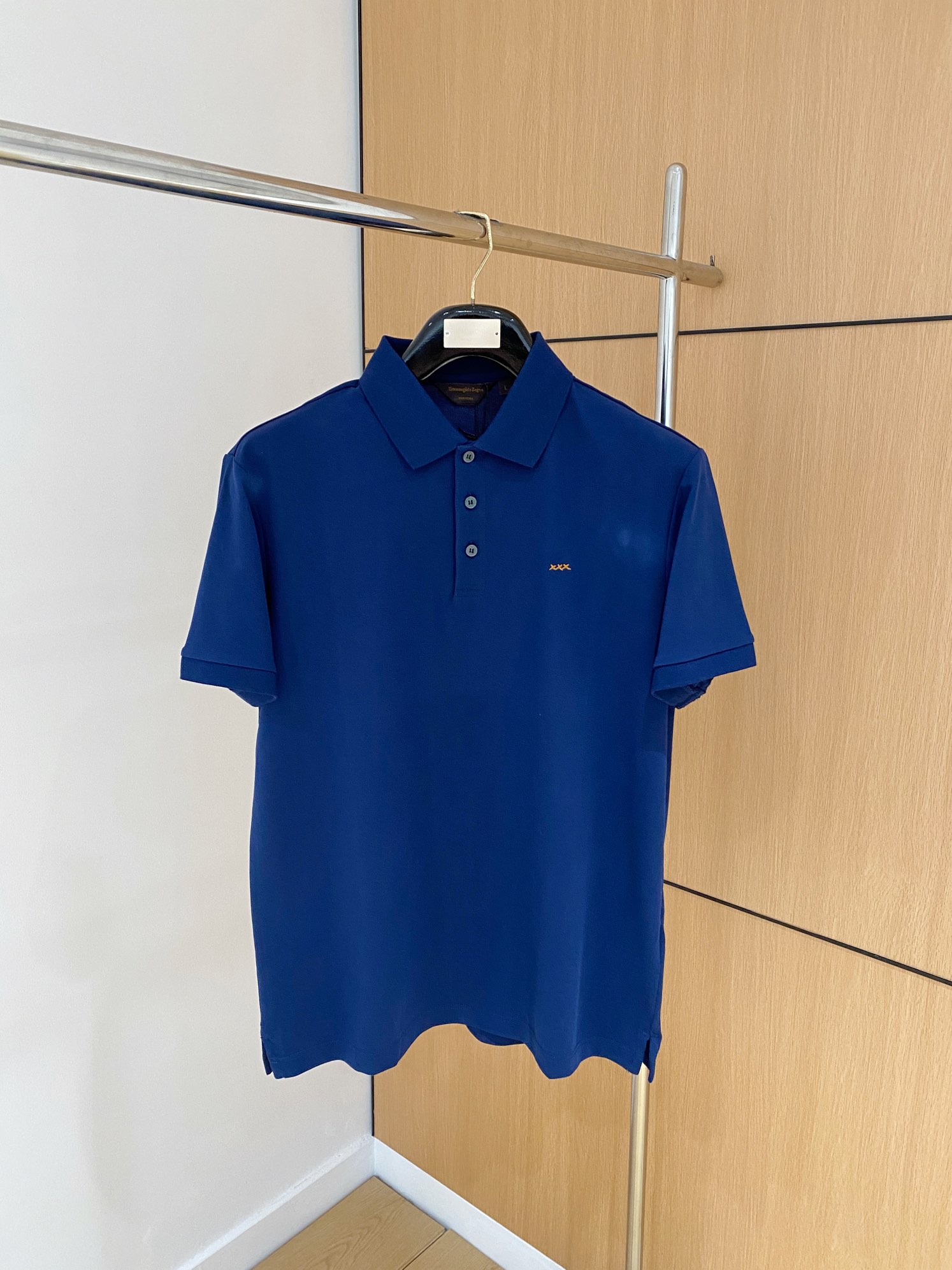 NO:117998,High-end customization>Office official website will be released simultaneously! All accessories are customized for original products, and the trading company's genuine product orders. High-end custom imported fabrics are extracted from natural plant fibers. They are thinner than ordinary cotton fabrics. They feel soft and comfortable to wear. They are not easy to irritate the skin. The fabric is hygroscopic and breathable. Size: s-2xl,,alexander wang19860909高端定制>专柜官网同步发售！辅料全部原版定制出品,贸易公司真品订单.高级定制进口面料,以天然植物纖維提炼出来,比一般棉织物轻薄 手感柔软,穿着舒适 完全不易有刺激皮肤 面料吸湿性、透气性良好 尺码: s-2xl,,alexander wang,Men's clothing