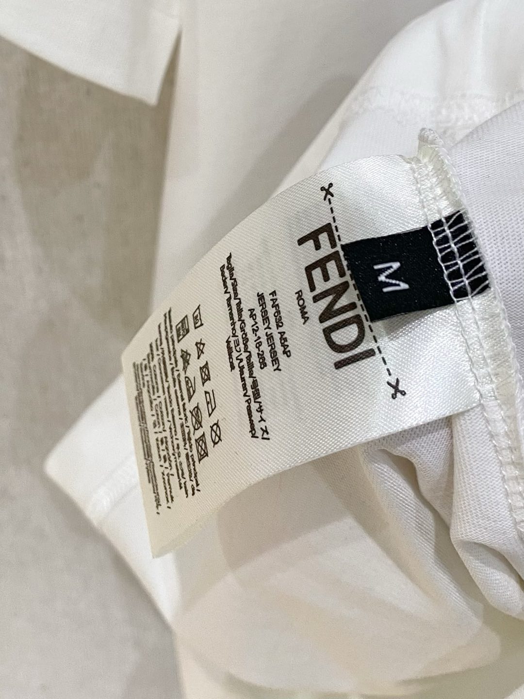 Fendi Men's White Cotton T-Shirt with 'Fendi's Farmhouse' Banana Graphic 8 i1735831927773 3519 0 7