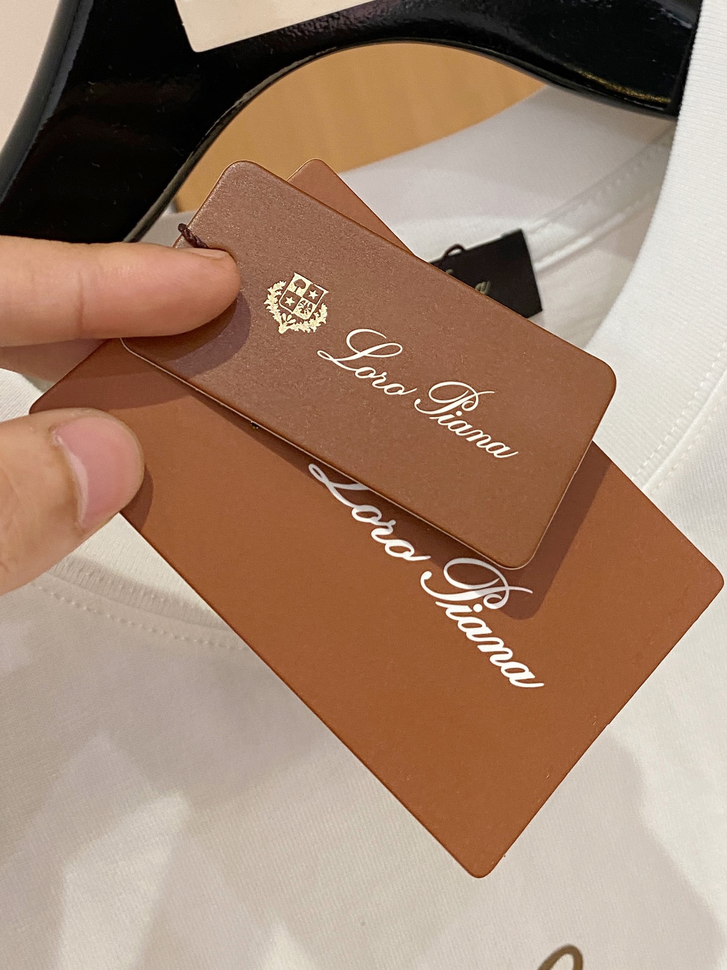    LP春夏新款首发专柜最新款短袖圆领T恤 高端订制 设计前卫时尚！品牌logo重工艺设计 高端定制2