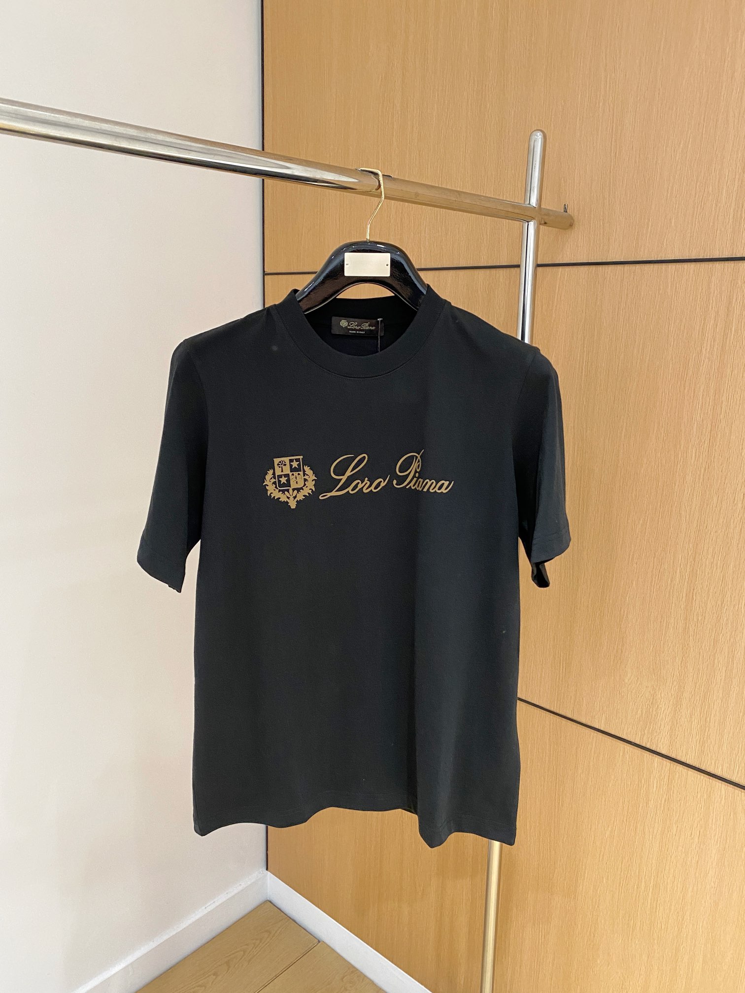    LP春夏新款首发专柜最新款短袖圆领T恤 高端订制 设计前卫时尚！品牌logo重工艺设计 高端定制2