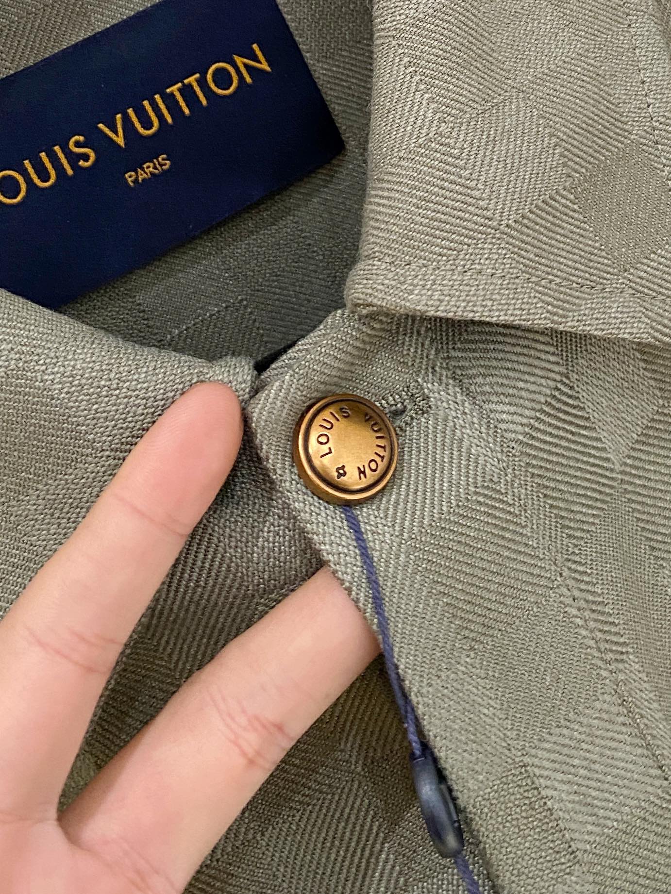  普拉达官网同款，三标齐全！2025春夏新款男士夹克外套，时尚休闲高端版本！专柜定制面料 透气舒适度高，