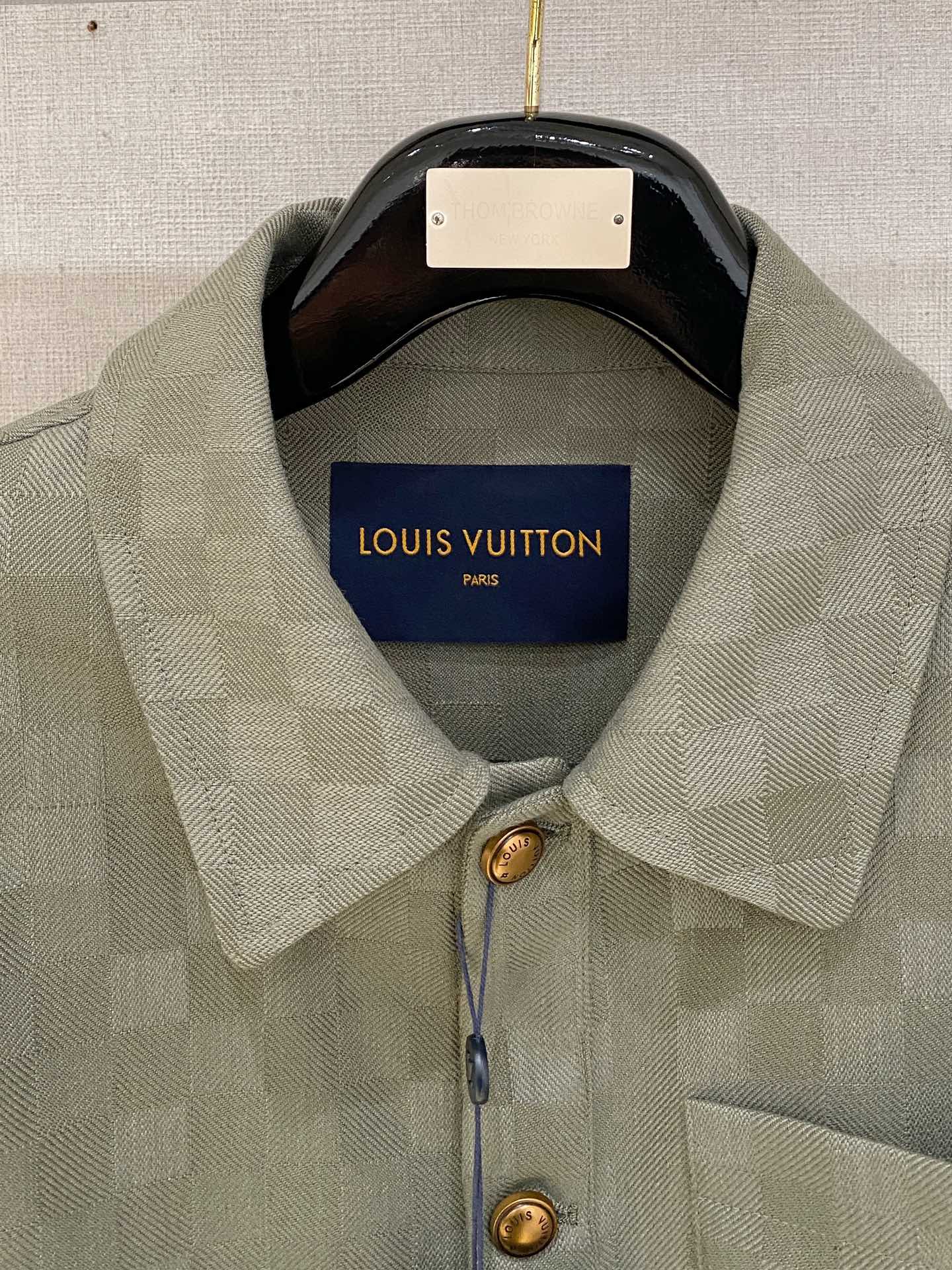  普拉达官网同款，三标齐全！2025春夏新款男士夹克外套，时尚休闲高端版本！专柜定制面料 透气舒适度高，