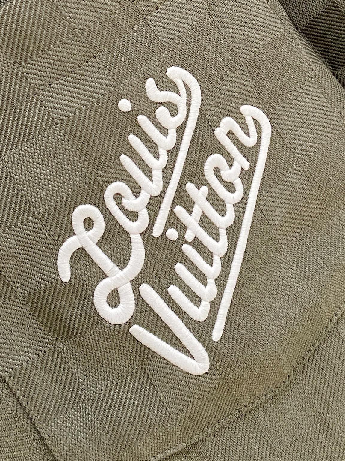  普拉达官网同款，三标齐全！2025春夏新款男士夹克外套，时尚休闲高端版本！专柜定制面料 透气舒适度高，