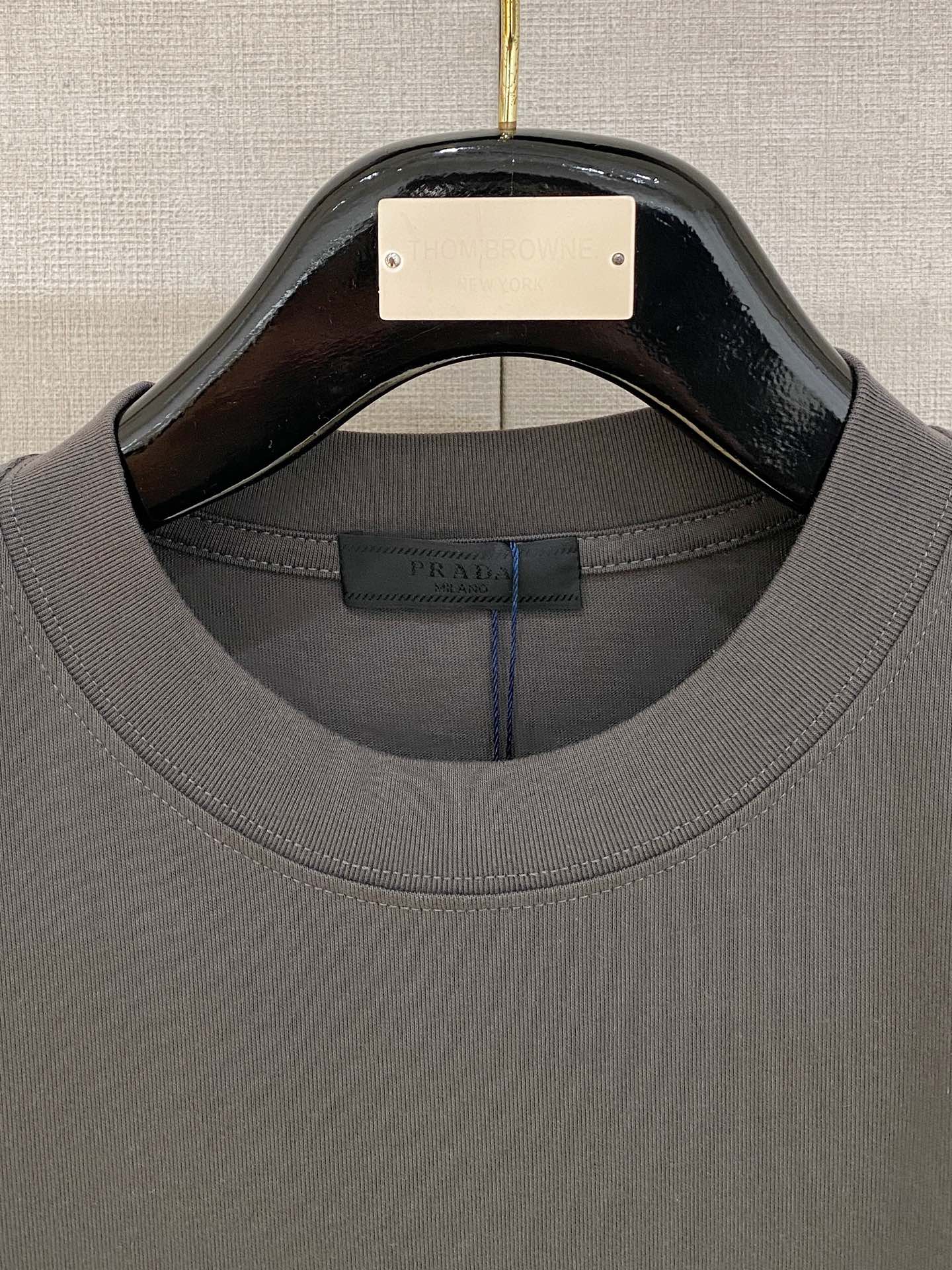 Prada Men's Crew Neck T-Shirt with Floral Logo - Fashionable and Comfortable 2 i1735998848 2086 1