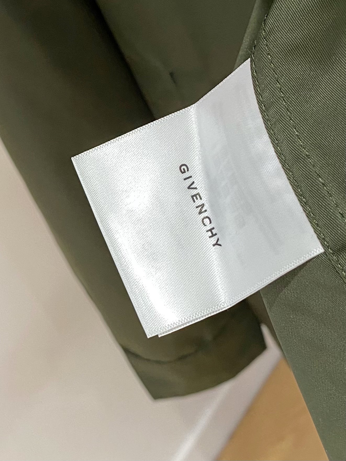    【新品25SS早春新品 🆕Giv*nchy 4G标识夹克外套  男士衬衫时尚夹克外套

新潮澎湃的