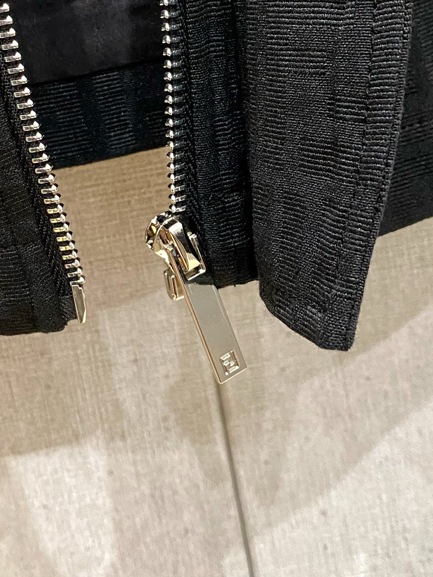 New High-End Custom Man’s Jacket with Brand Element Design and Great Style - 图片 7