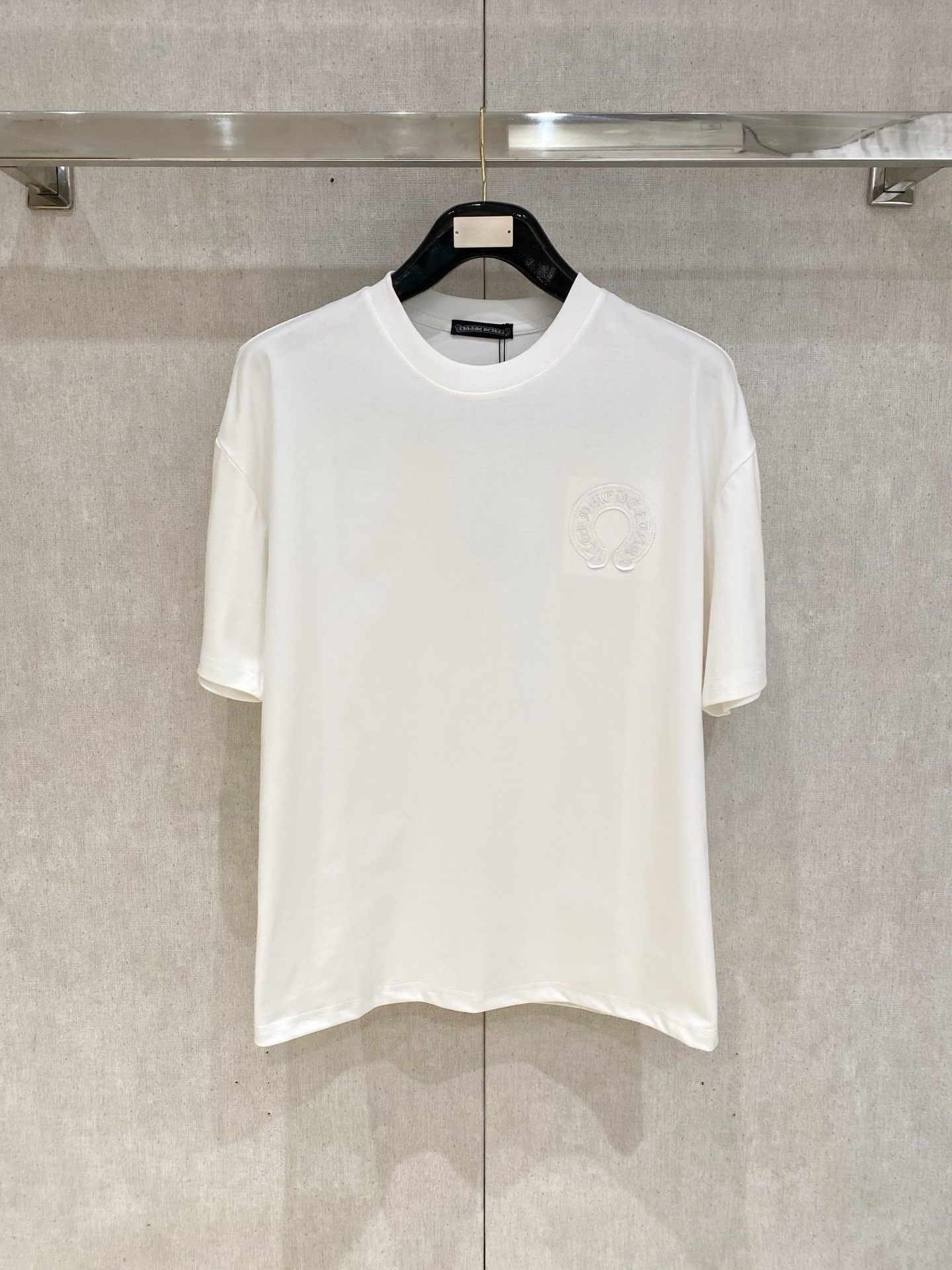 NO:122704,Croxin 2025 Spring and Summer Fashion Brand Embroidery Round Neck Short Sleeve Pure Cotton Fabric Same Model for Men and Women M-3XL Black and White Colors, Chrome Hearts, T-shirt, alexander wang19860909克罗心2025春夏潮牌刺绣圆领短袖 纯棉面料 男女同款 码数M-3XL 黑白两色,,chrome hearts,T-shirt,alexander wang,Men's clothing