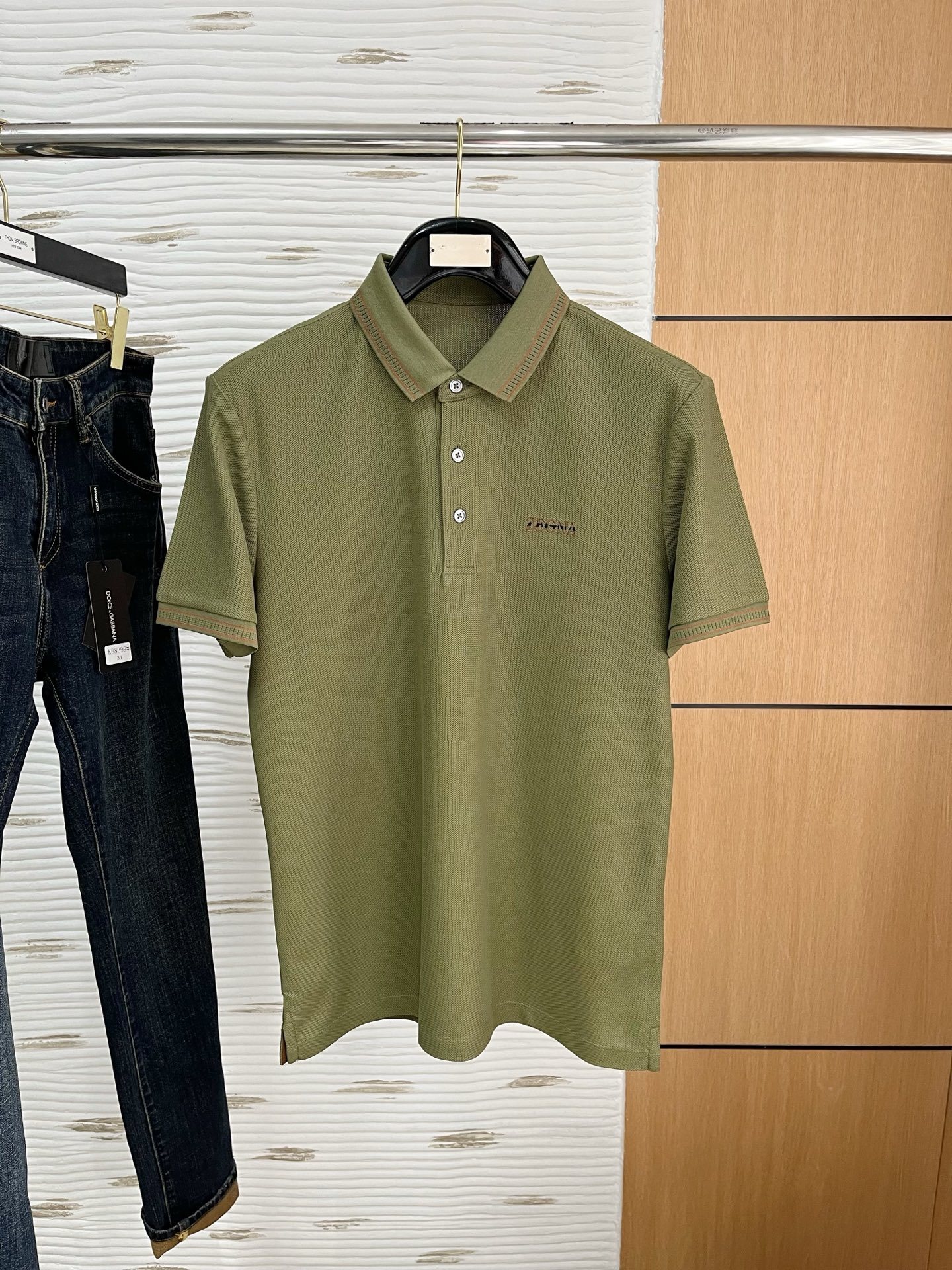 Zegna-杰尼亚 商务休闲通勤款,渠道精品!唯美主义的英式裁剪艺术尽显男士魅力风采.
25春夏