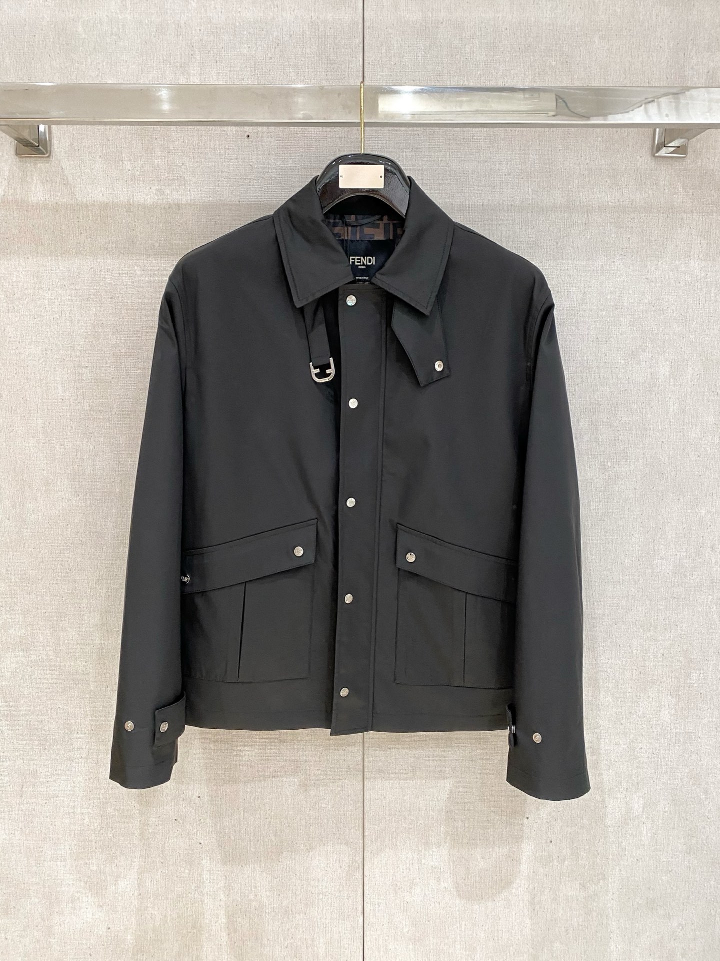 “Stylish and Comfortable: P1075 FD 2025 Jacket Review and Sizing Guide” - 图片 1