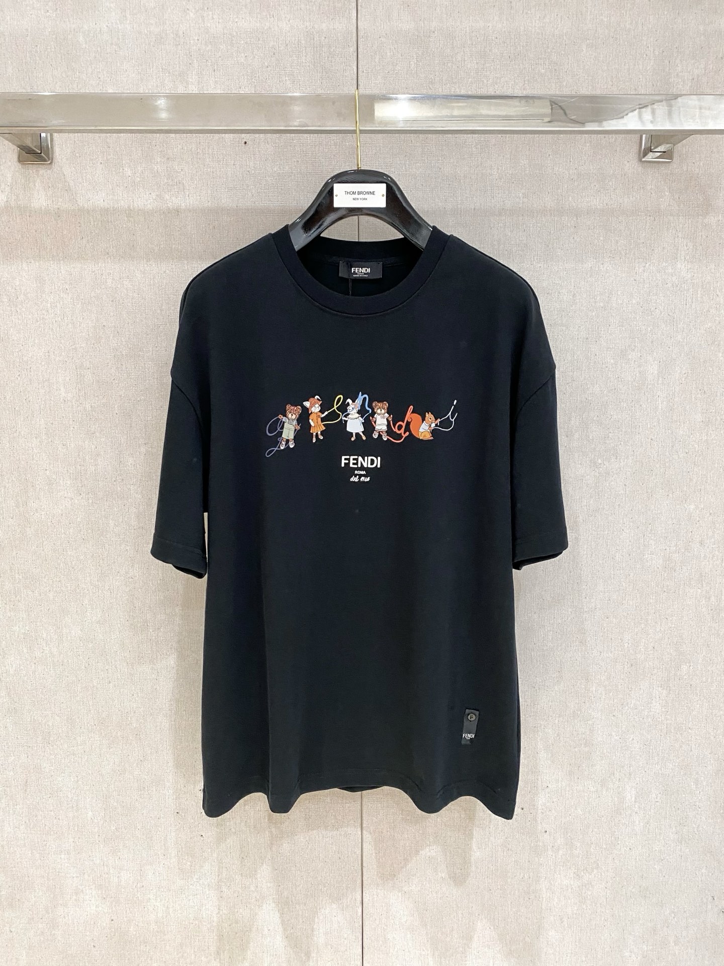 🌟🌟Fendi 芬迪 新款，经典不变....FD短袖

还是最最简单啊...