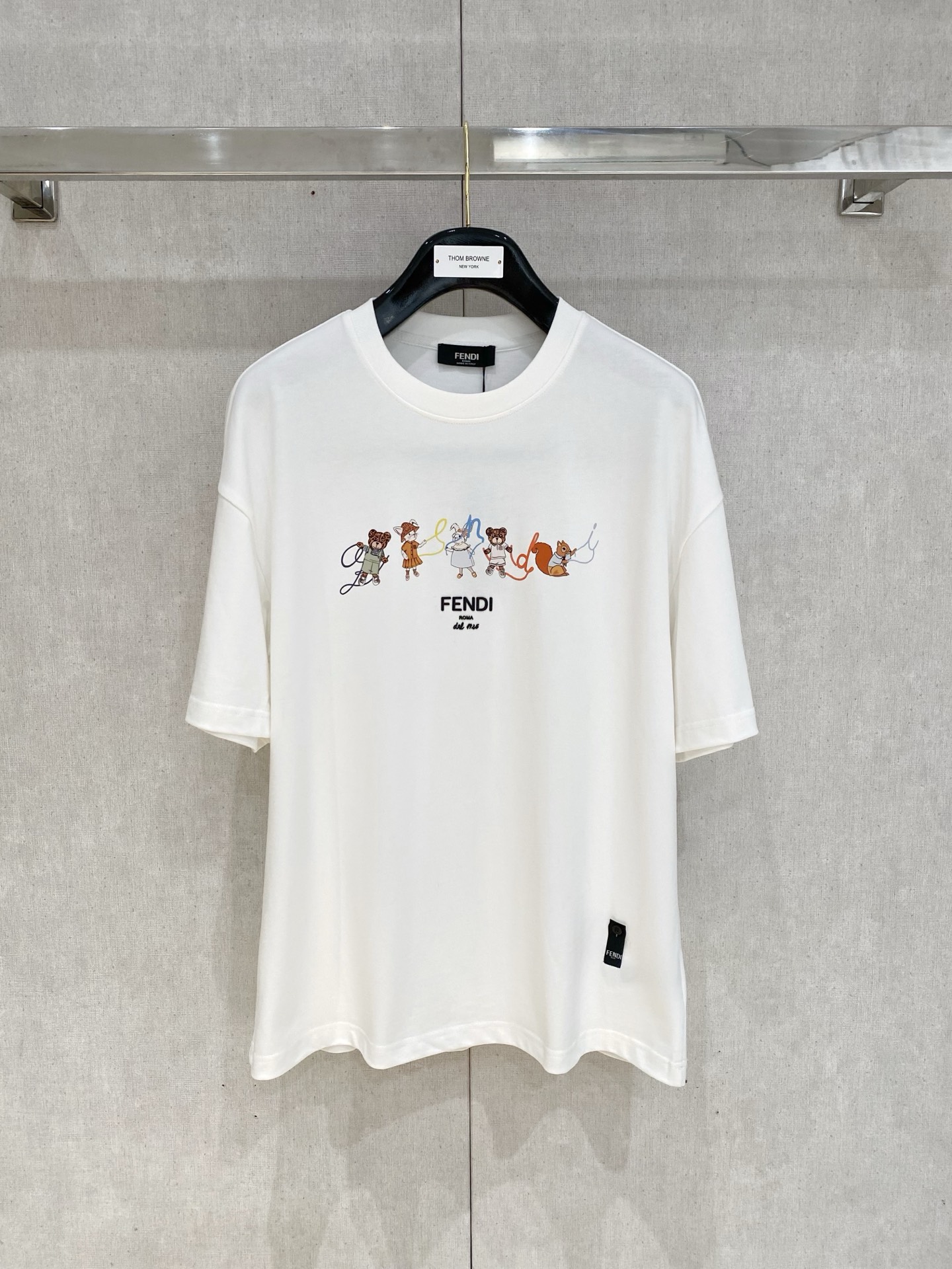 🌟🌟Fendi 芬迪 新款，经典不变....FD短袖

还是最最简单啊...