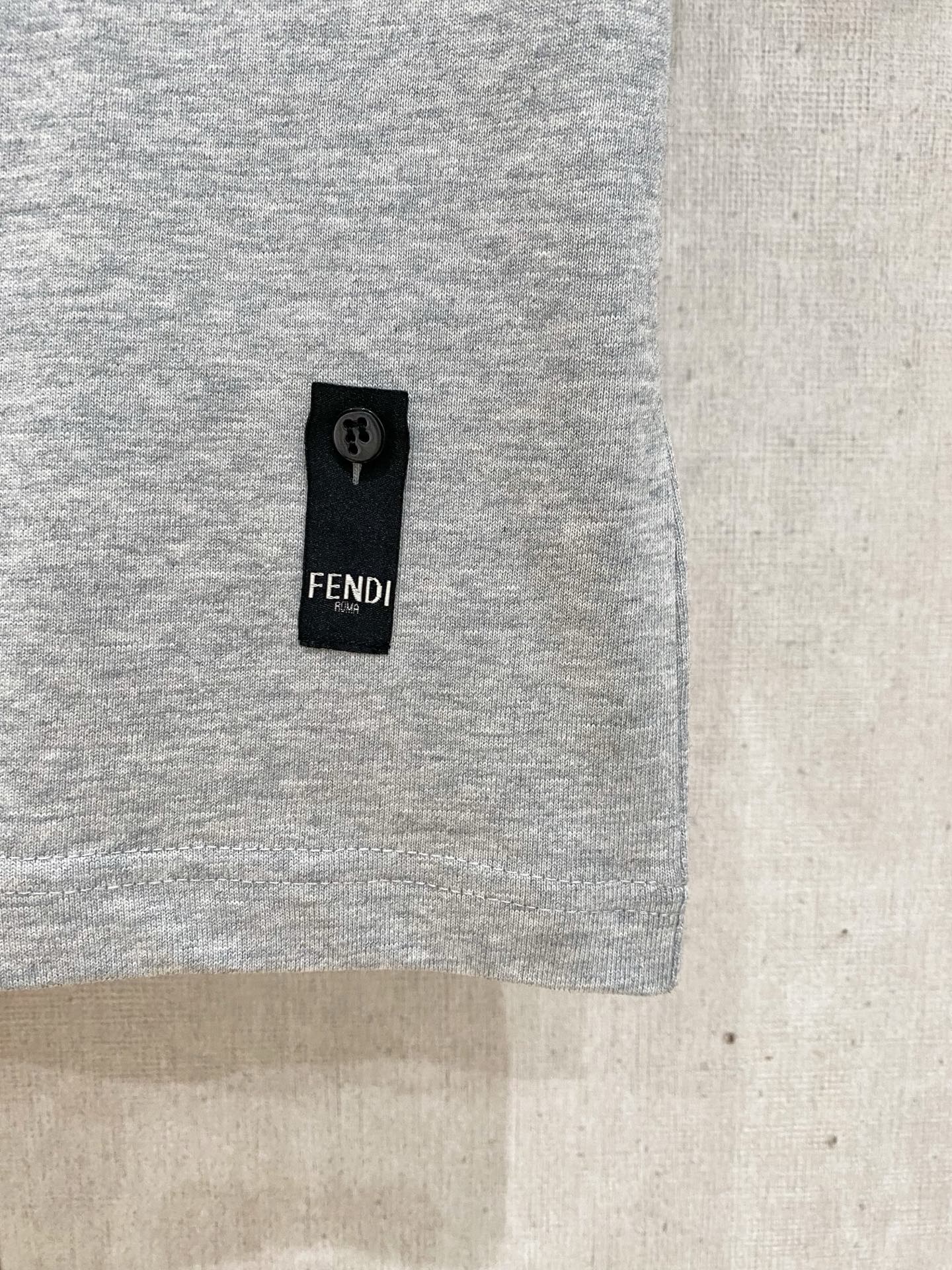 Fendi 短袖服装,男,女,fendi 7 Fendi 短袖服装,男,女,fendi 7