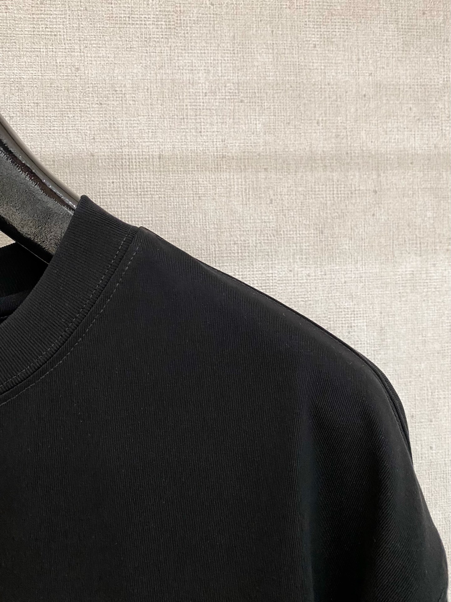 kiton 2025春夏纯棉短袖
颜色：黑 白
码数：M-2XL 