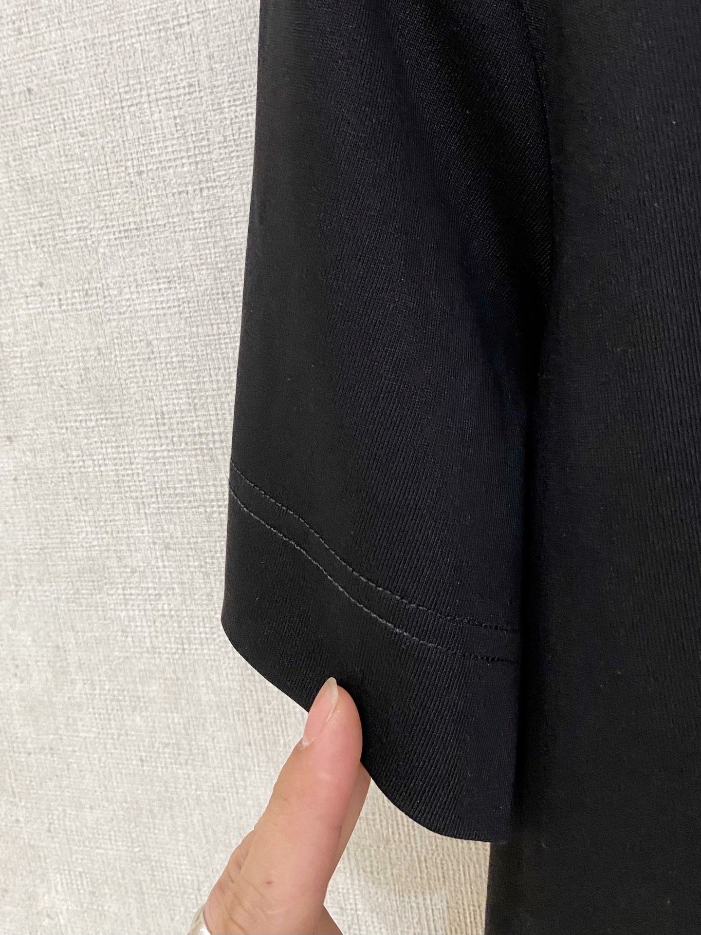 kiton 2025春夏纯棉短袖
颜色：黑 白 蓝 灰
码数：M-2XL 