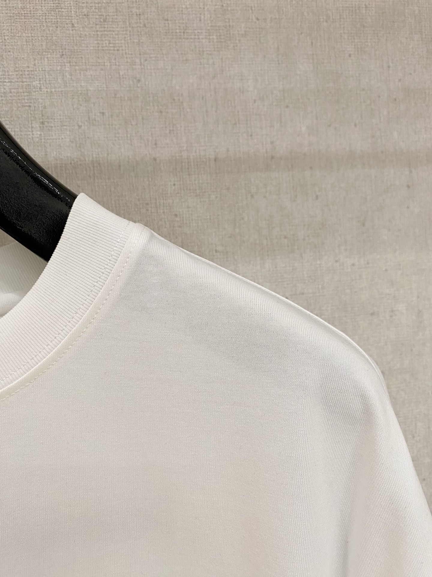 kiton 2025春夏纯棉短袖
颜色：黑 白
码数：M-2XL 