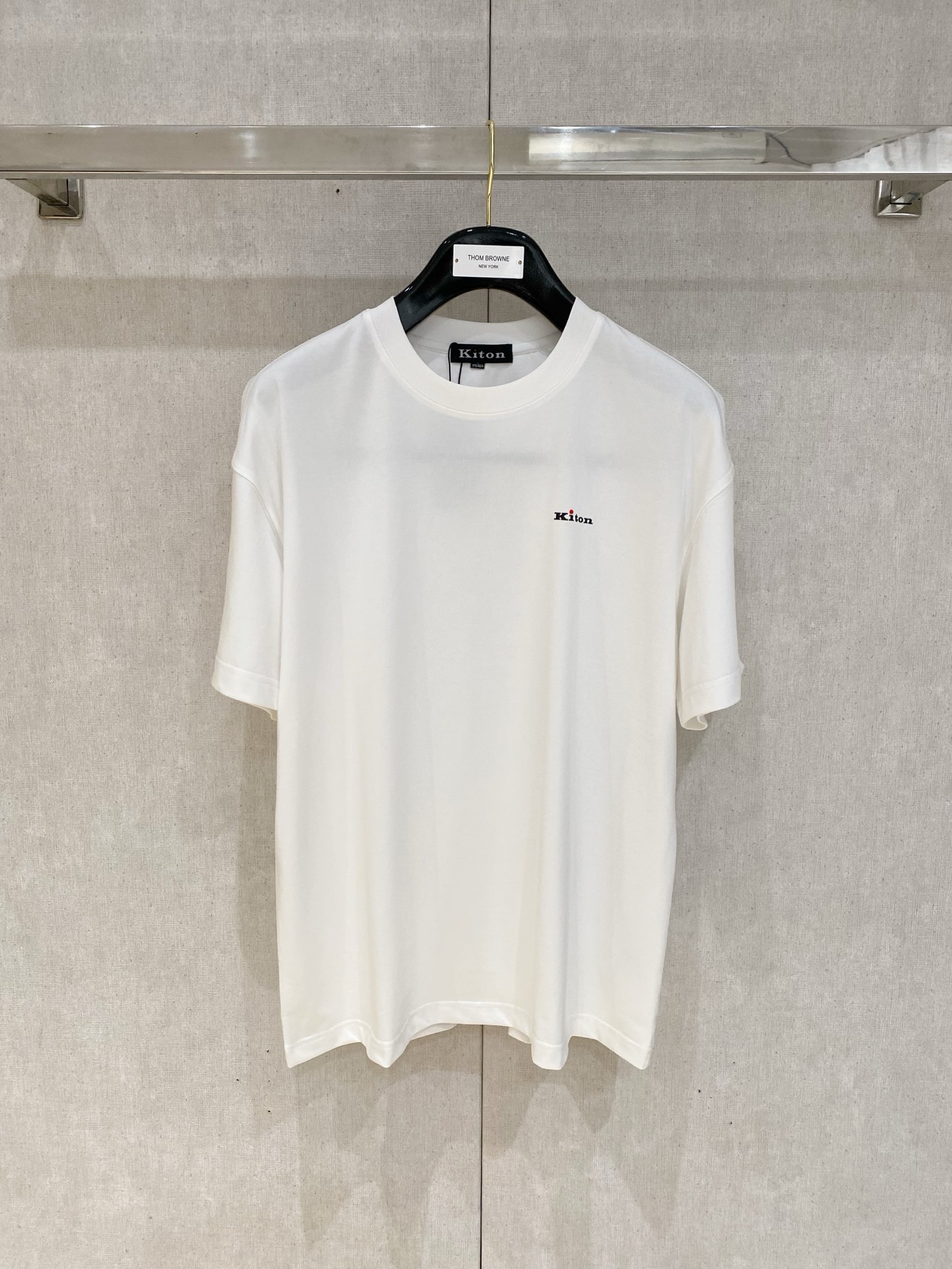 kiton 2025春夏纯棉短袖
颜色：黑 白
码数：M-2XL 