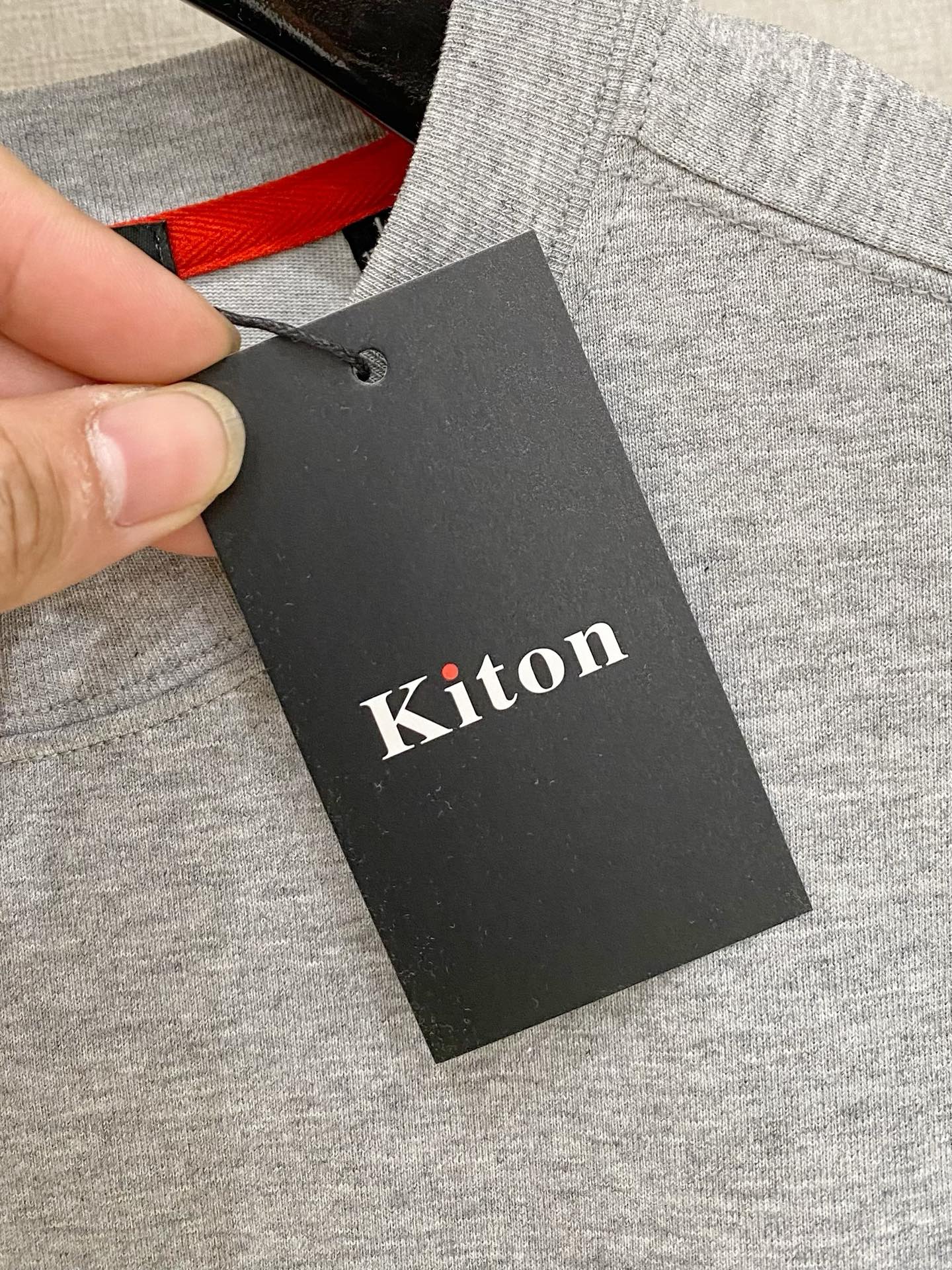 kiton 2025春夏纯棉短袖
颜色：黑 白 蓝 灰
码数：M-2XL 