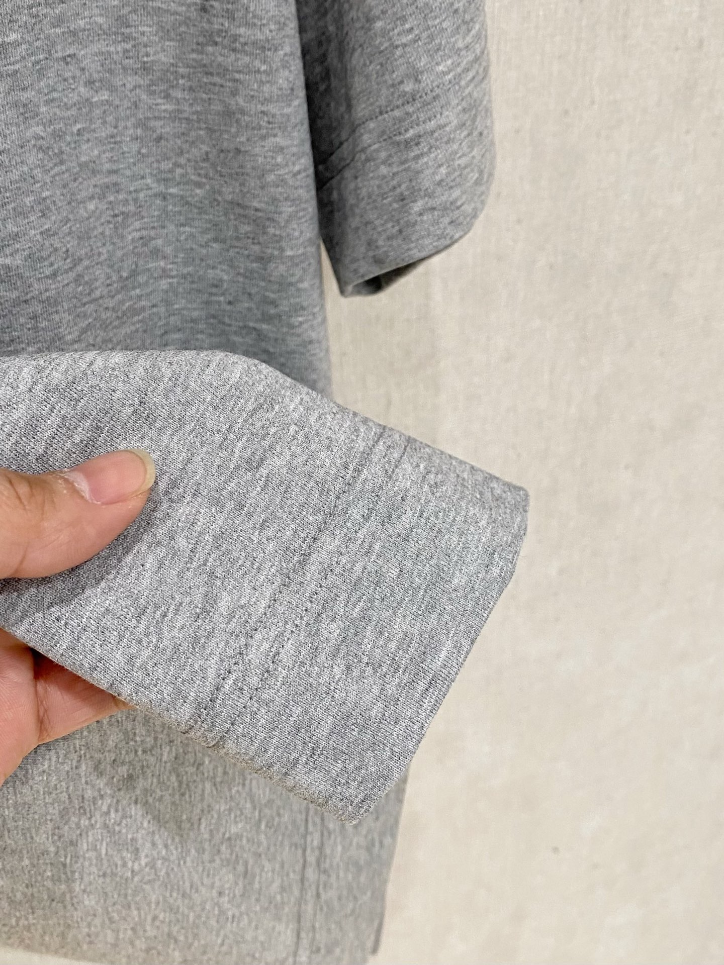 kiton 2025春夏纯棉短袖
颜色：黑 白 蓝 灰
码数：M-2XL 