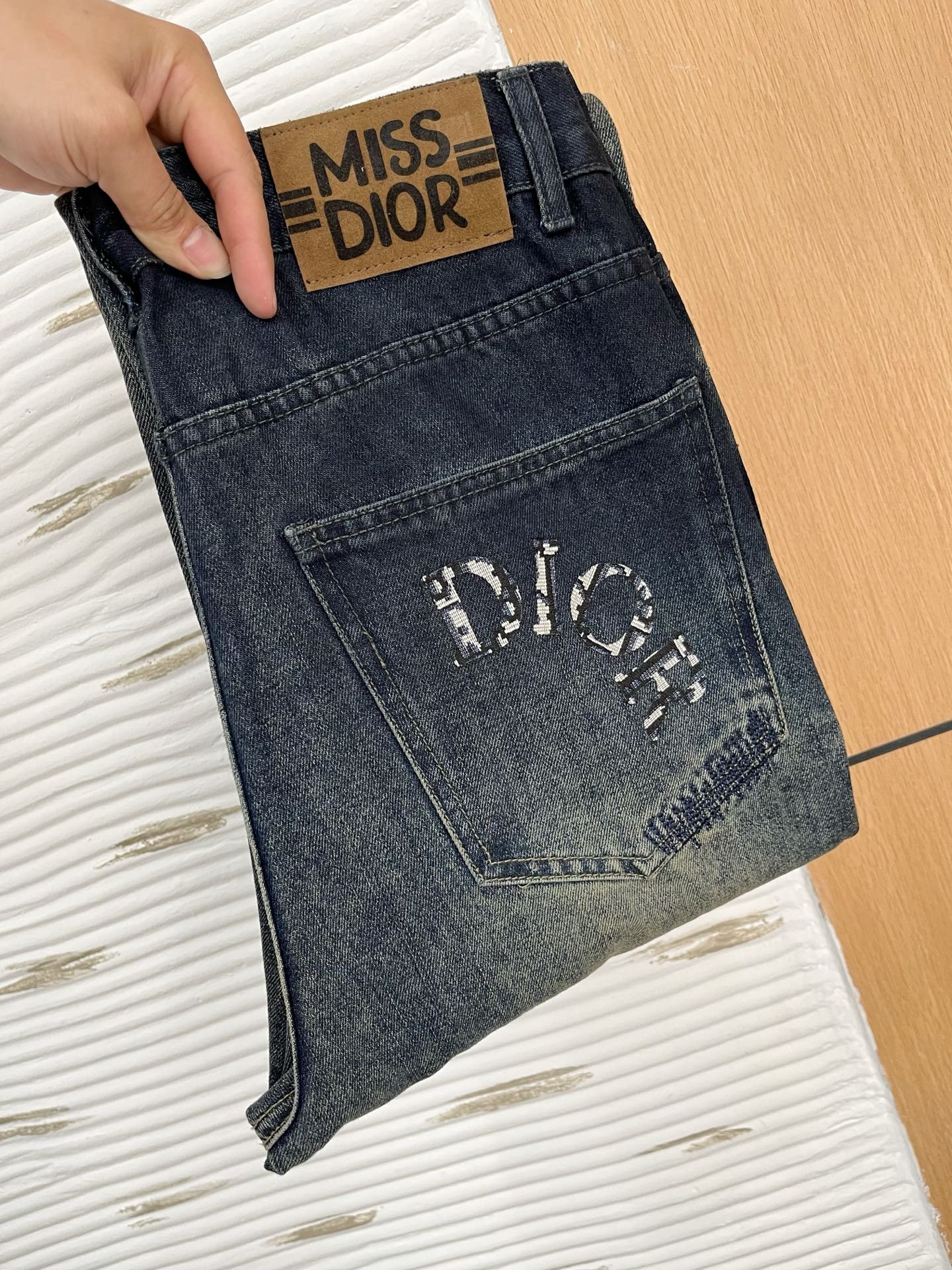 NO:134536,Dijia 2025ss four-season jeans, custom-made full set of hardware, brand new brand design craftsmanship, fine workmanship, perfect details, high-version code S-2XL, dior, jeans, alexander wang19860909迪家2025ss四季款牛仔裤,定制全套五金,全新品牌设计工艺,做工精细,细节完美,高版本码数S-2XL,,dior,jeans,alexander wang,Men's clothing