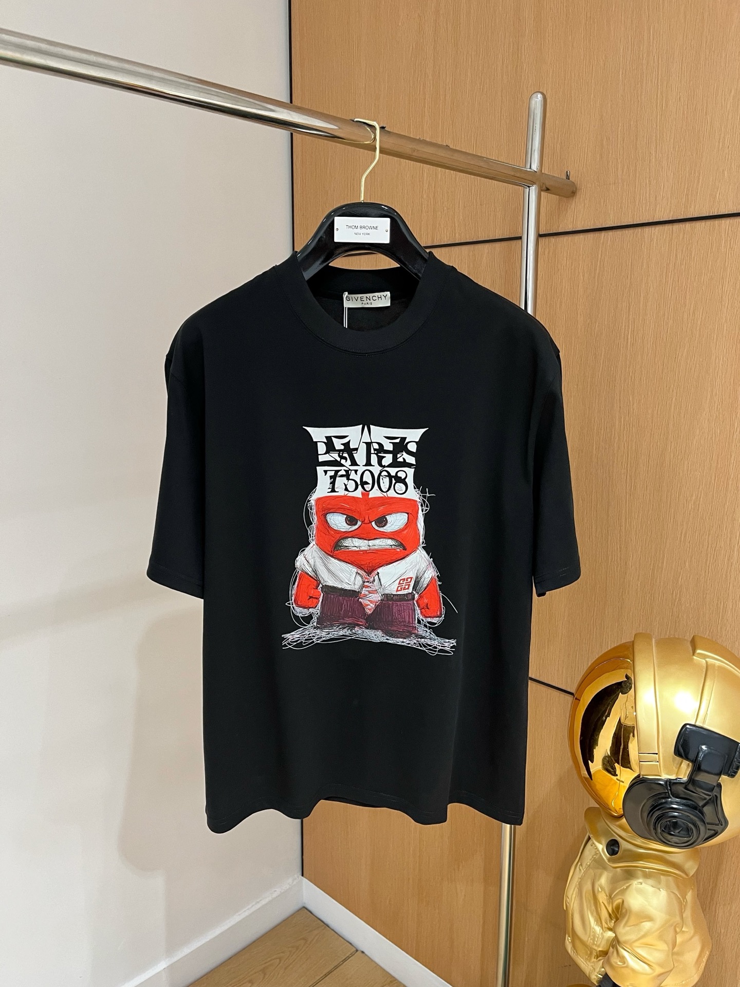 NO:423027,Givenchy 2025 spring and summer new product, complete three standards, 260g round neck pure cotton short-sleeved T-shirt, good products do not need to be introduced too much, look at the details, counter code M-XXXL 175/suggestion L,, given, given, given, T-shirt,tees, t-shirt,alexander wang19860909give/纪梵希 2025春夏新品 三标齐全 260克圆领纯棉短袖T恤 好货不用过多介绍 看细节 专柜码数M-XXXL 175/建议L,,givenchy,givenchy,T-shirt,tees，t-shirt,alexander wang,Men's clothing