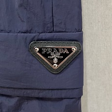 ❤️ Prada 男士精品休闲裤顶级面料休闲裤,最新款上身版型无敌正!绝对可以闭眼收的一款此款裤子 ❤️ Prada 男士精品休闲裤顶级面料休闲裤,最新款上身版型无敌正!绝对可以闭眼收的一款此款裤子