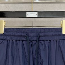 ❤️ Prada 男士精品休闲裤顶级面料休闲裤,最新款上身版型无敌正!绝对可以闭眼收的一款此款裤子 ❤️ Prada 男士精品休闲裤顶级面料休闲裤,最新款上身版型无敌正!绝对可以闭眼收的一款此款裤子