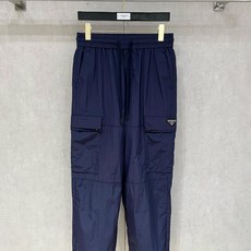 ❤️ Prada 男士精品休闲裤顶级面料休闲裤,最新款上身版型无敌正!绝对可以闭眼收的一款此款裤子 ❤️ Prada 男士精品休闲裤顶级面料休闲裤,最新款上身版型无敌正!绝对可以闭眼收的一款此款裤子
