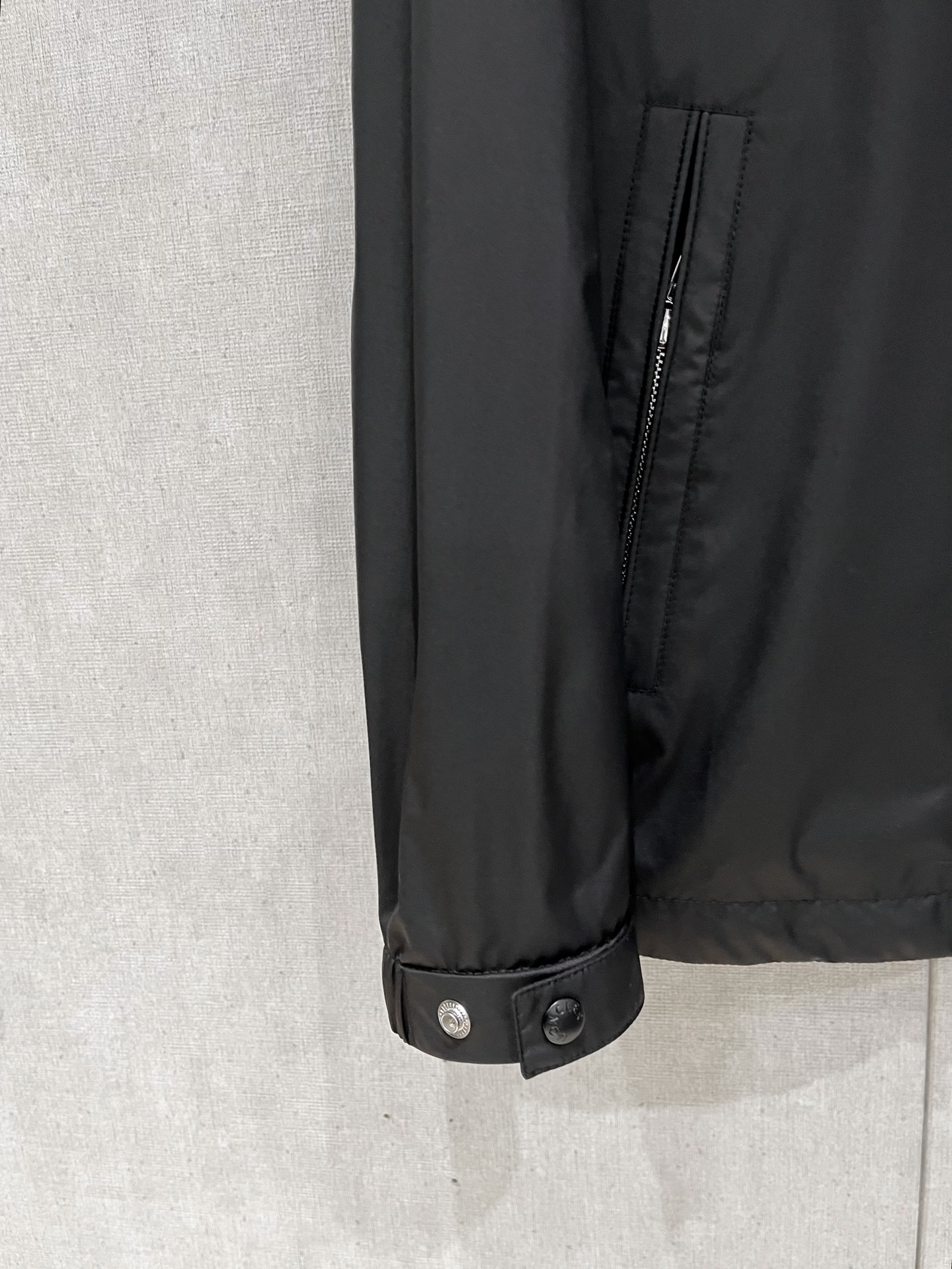 新品。Dio*迪桑特联盟新款夹克外套，秀场新品‼品相非常完美，舒适保暖，三标齐全色泽饱满诱人，非常出彩的