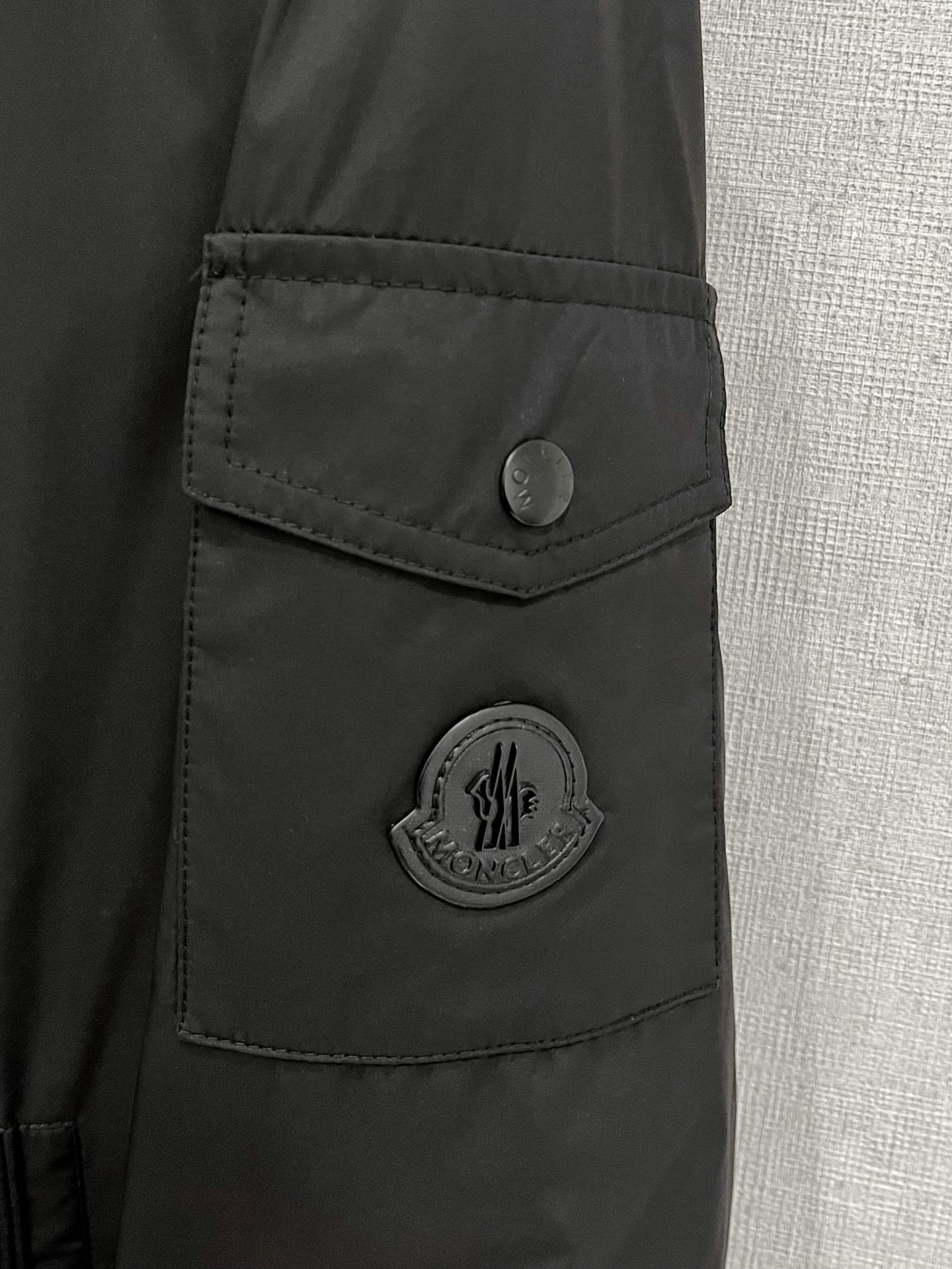 新品。Dio*迪桑特联盟新款夹克外套，秀场新品‼品相非常完美，舒适保暖，三标齐全色泽饱满诱人，非常出彩的