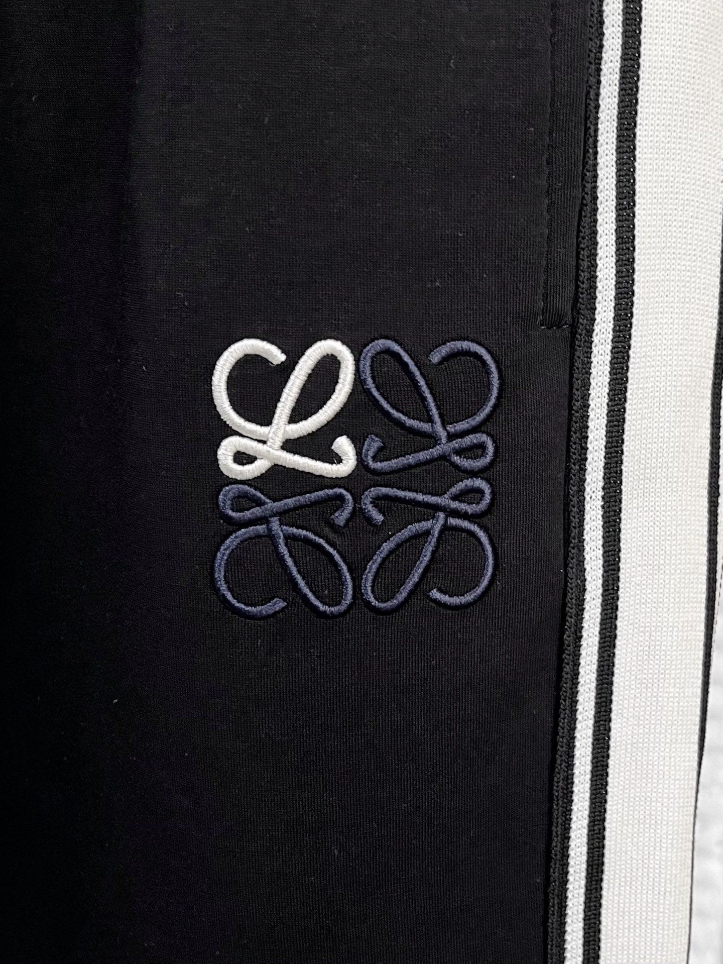 P554 Yoywe 2025: High-Quality Fashion Shorts with Classic Brand Logo - 图片 5