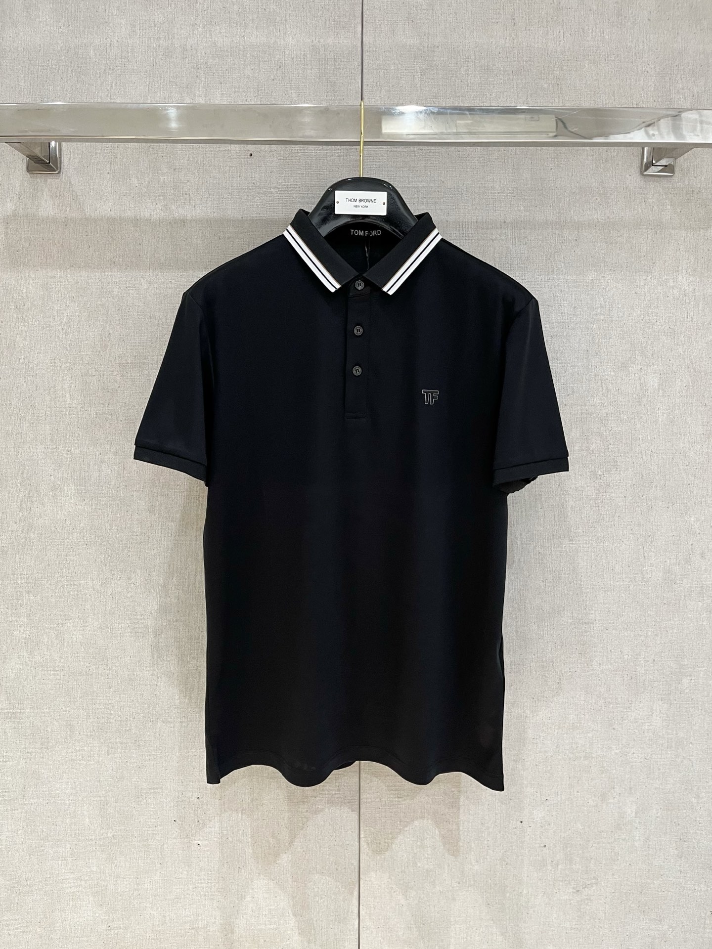 NO:139504,TF 2025 spring and summer new style mercerized fabric polo color black white digit M-4XL,,tom ford,alexander wang19860909TF 2025春夏季新款 丝光面料polo 颜色黑色 白色 码数M-4XL,,tom ford,alexander wang,Men's clothing
